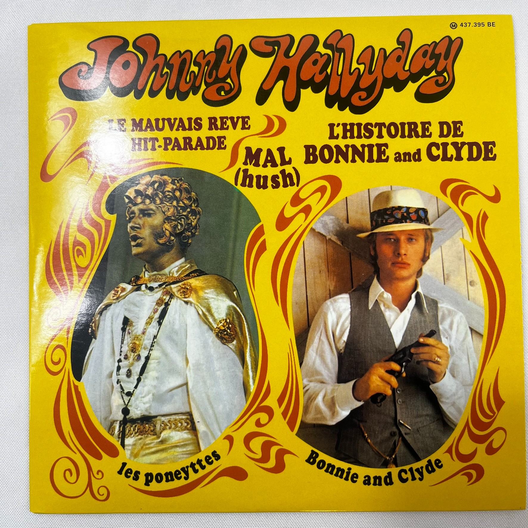 Voir photo 11 de Coffret 45 T Johnny Hallyday 1967/1969 Coffret 45 T Johnny Hallyday 1967/1969 Très bon état reconditionné photo 11