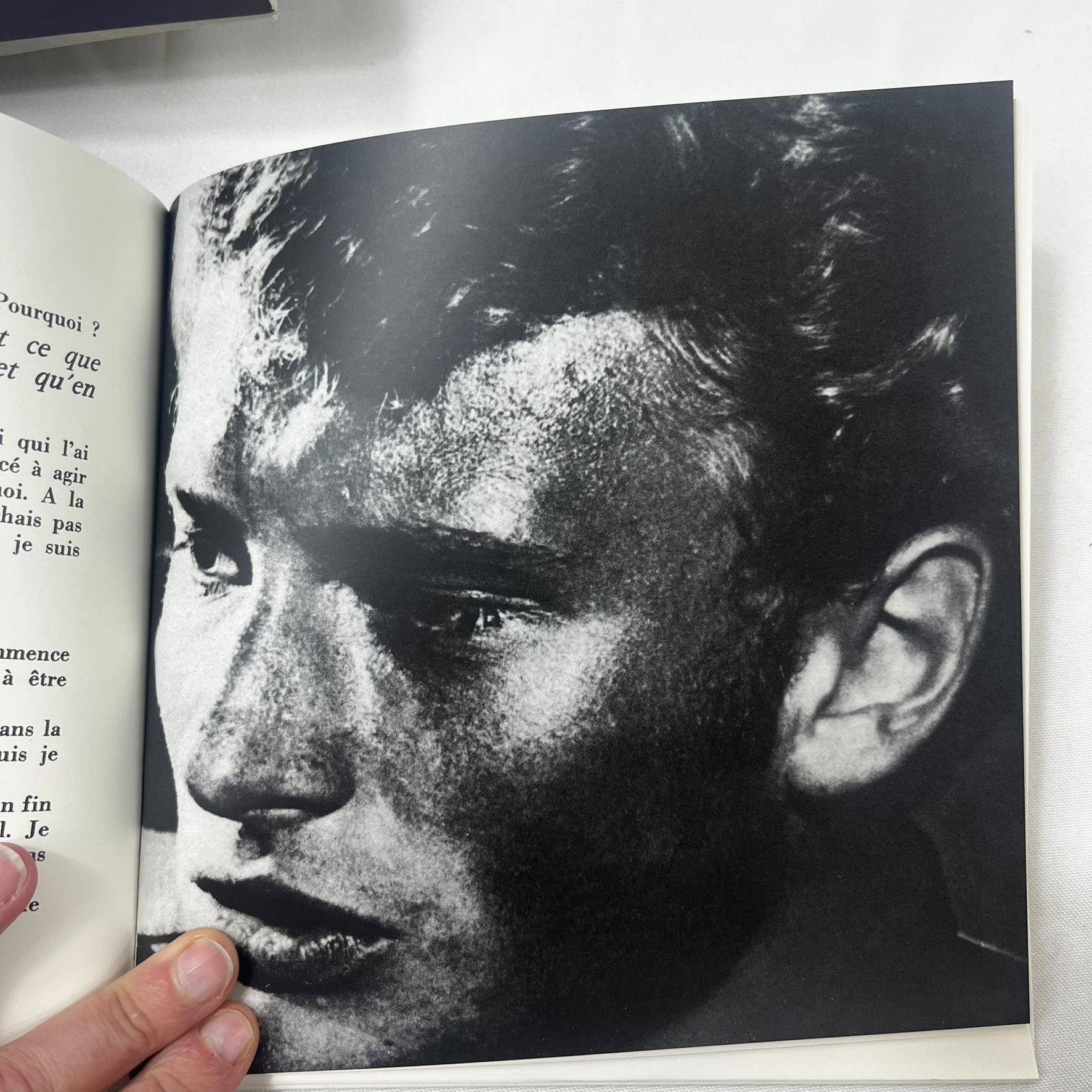 Voir photo 15 de Coffret 45 T Johnny Hallyday 1967/1969 Coffret 45 T Johnny Hallyday 1967/1969 Très bon état reconditionné photo 15
