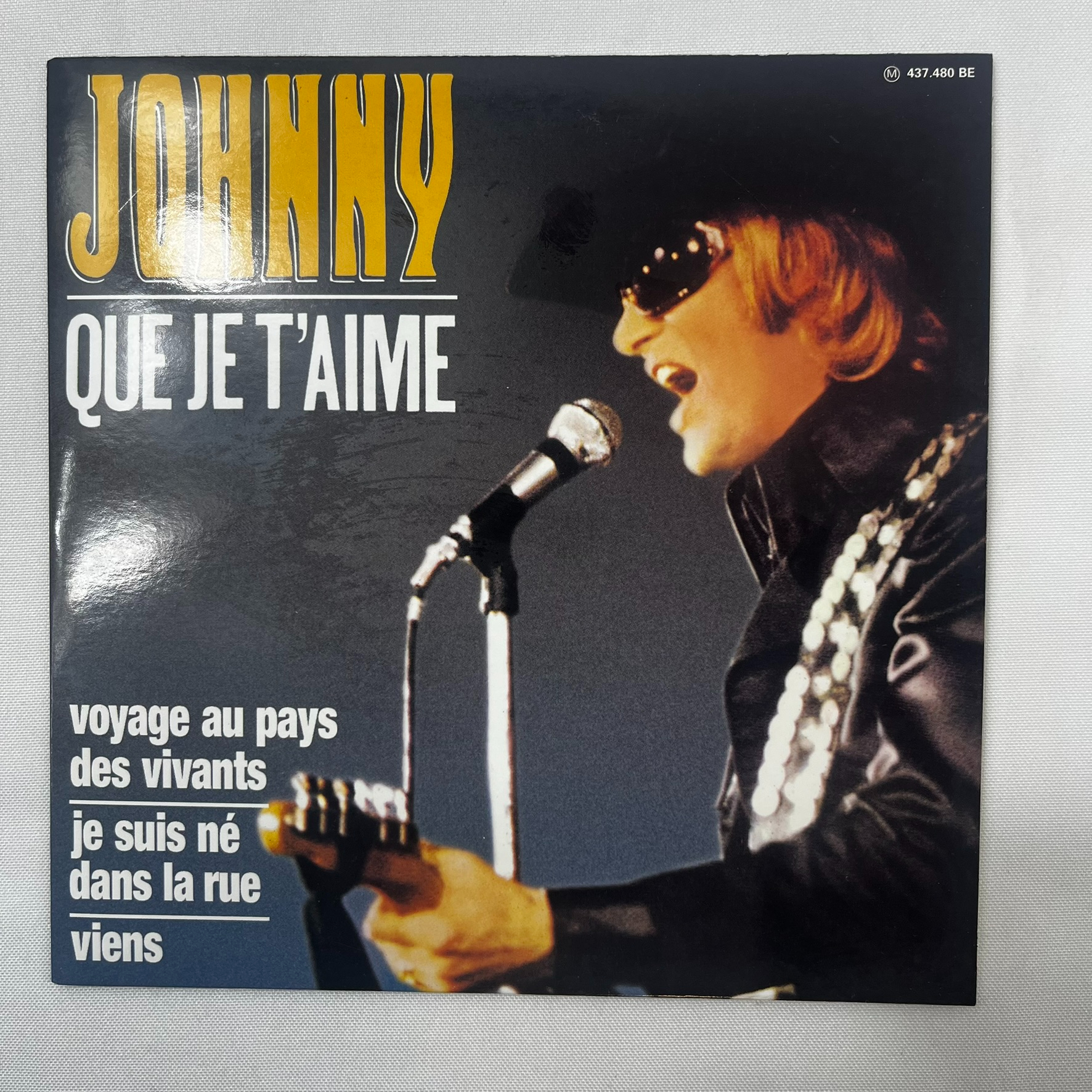 Voir photo 7 de Coffret 45 T Johnny Hallyday 1967/1969 Coffret 45 T Johnny Hallyday 1967/1969 Très bon état reconditionné photo 7