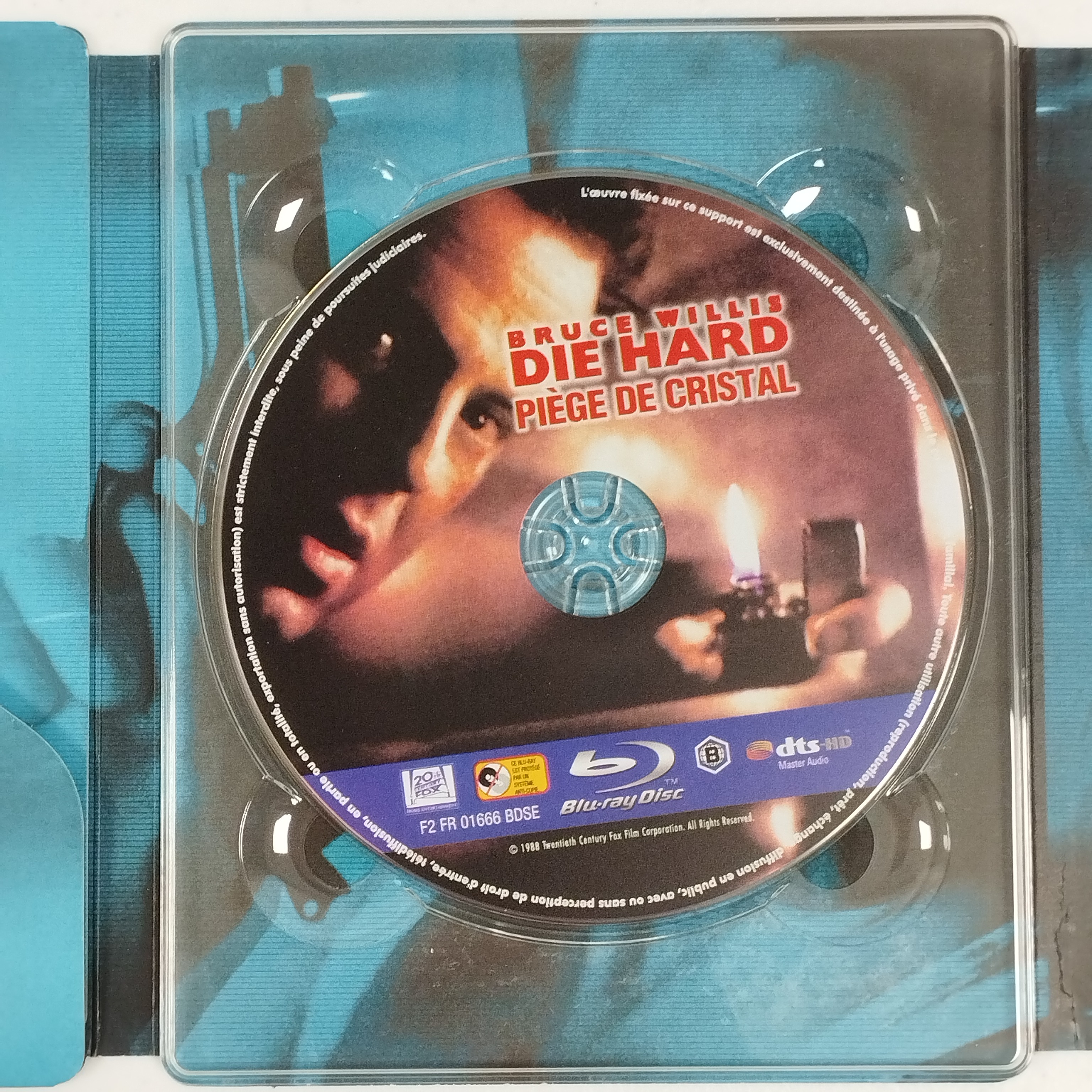 Voir photo 7 de Coffret blu-ray : Die Hard Quadrilogie Coffret blu-ray : Die Hard Quadrilogie Très bon état reconditionné photo 7