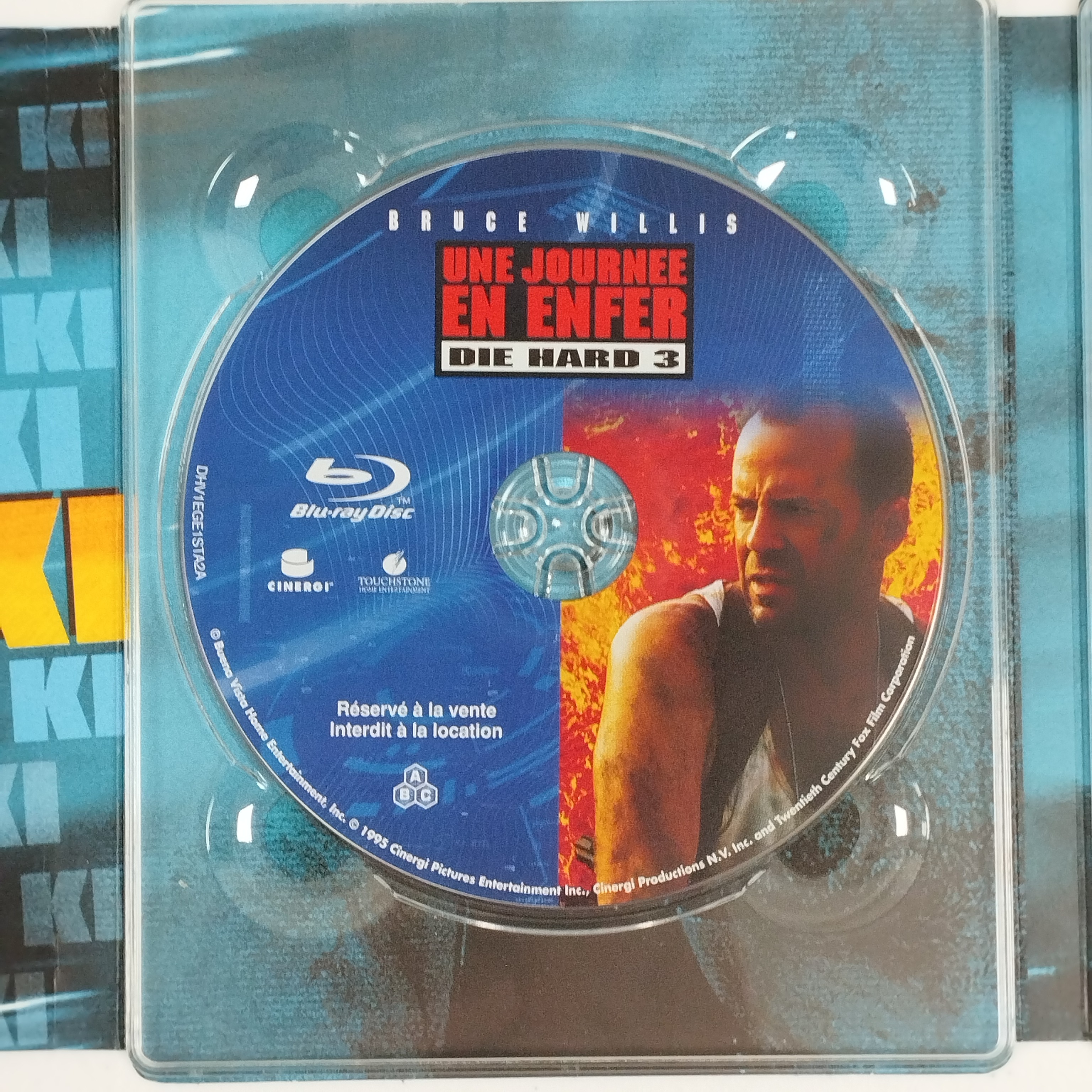 Voir photo 9 de Coffret blu-ray : Die Hard Quadrilogie Coffret blu-ray : Die Hard Quadrilogie Très bon état reconditionné photo 9
