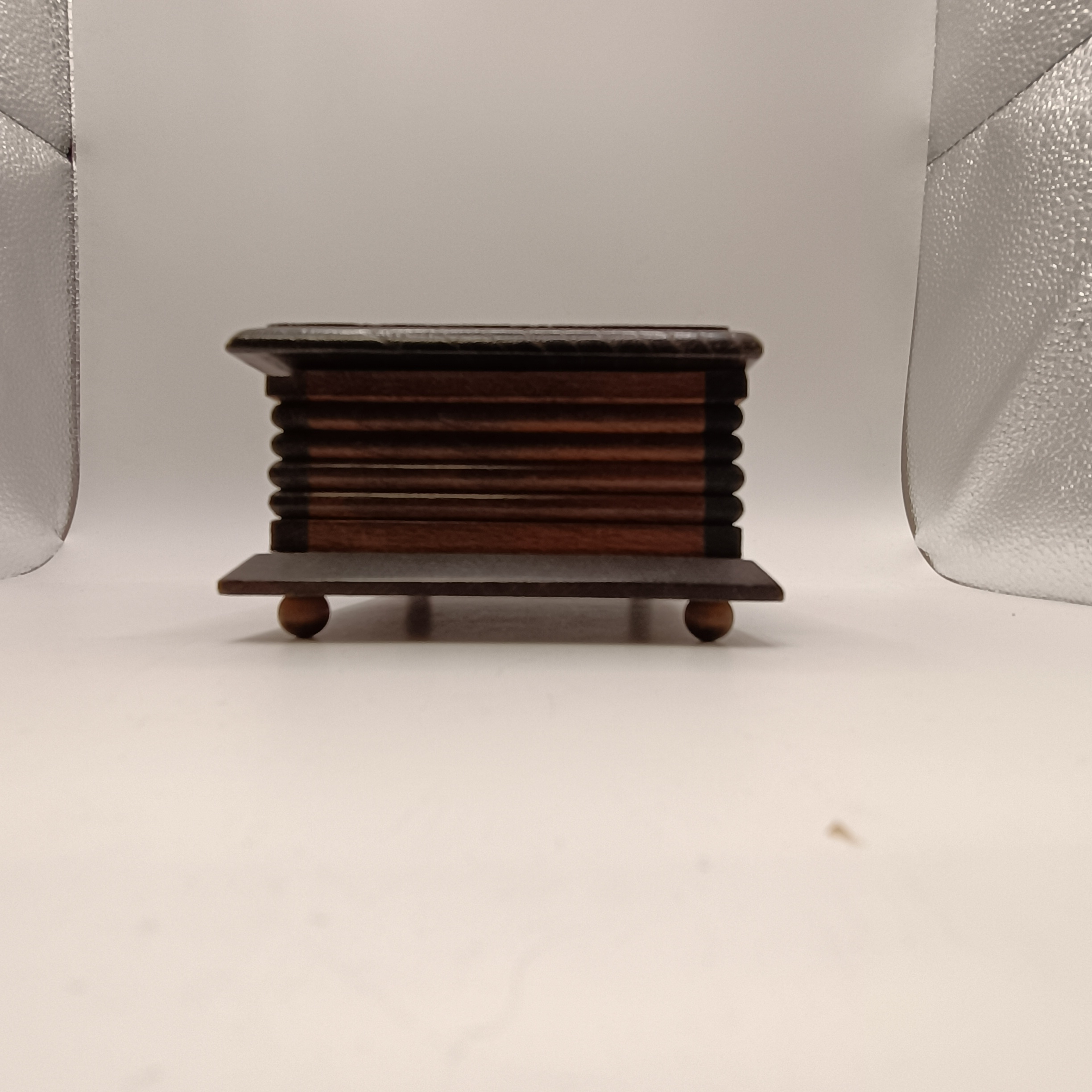 Voir photo 3 de Coffret boîte à bijoux en bois sculpté ajouré vintage rangement déco Coffret boîte à bijoux en bois sculpté ajouré vintage rangement déco reconditionné photo 3