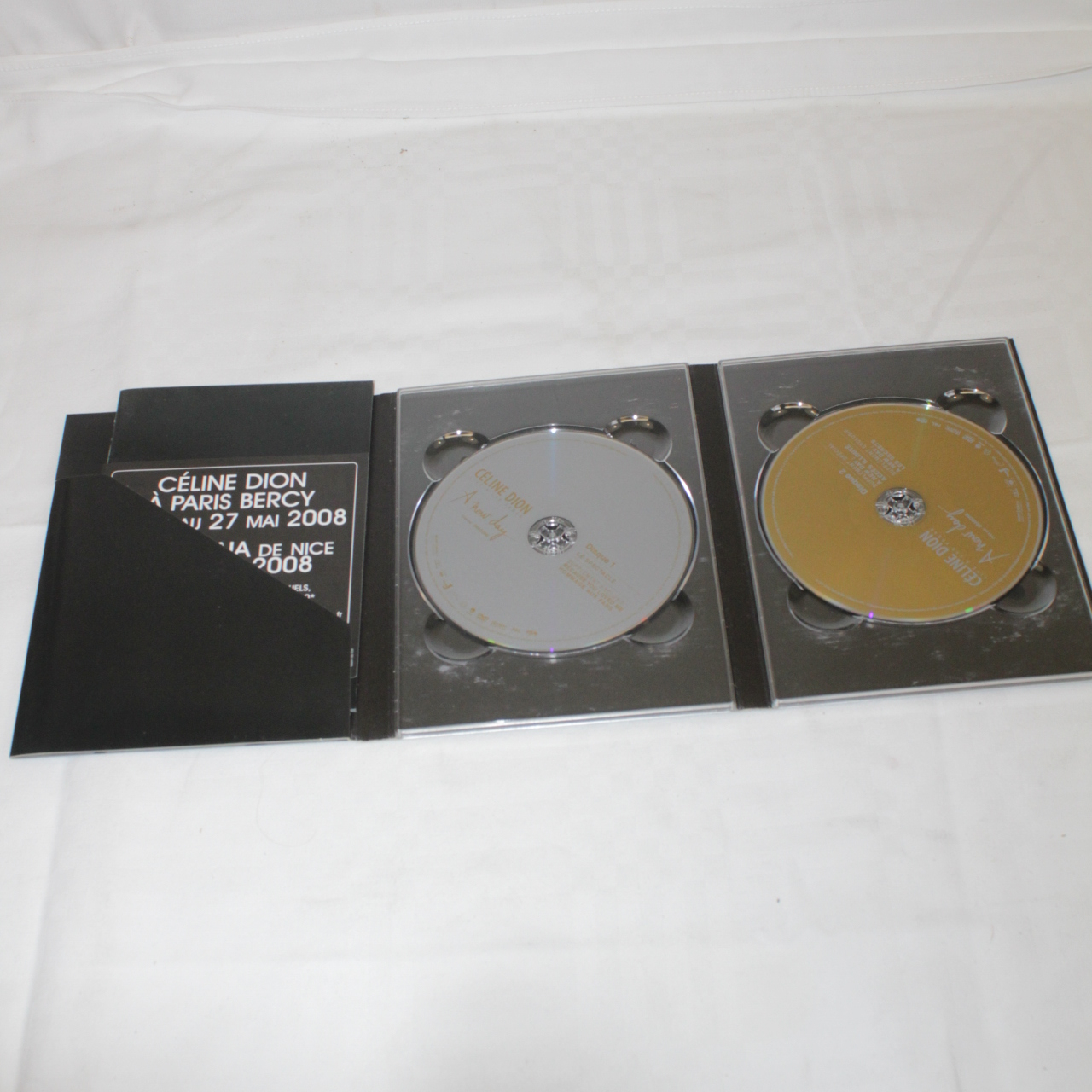 Voir photo 2 de Coffret CD musique : Céline Dion Coffret CD musique : Céline Dion Très bon état reconditionné photo 2