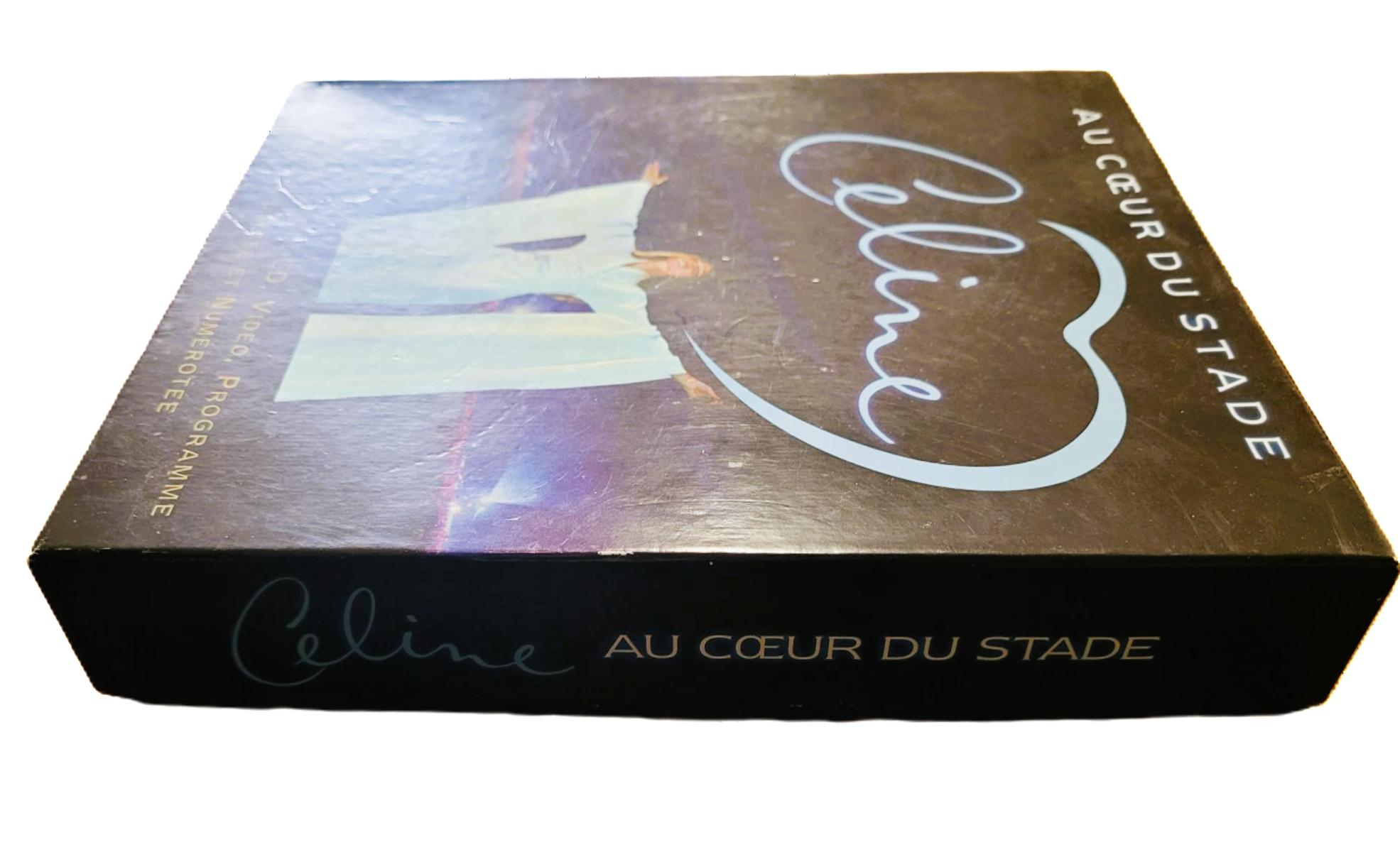 Voir photo 4 de Coffret collector "Céline Dion : Au coeur du stade" Coffret collector "Céline Dion : Au coeur du stade" Bon état reconditionné photo 4