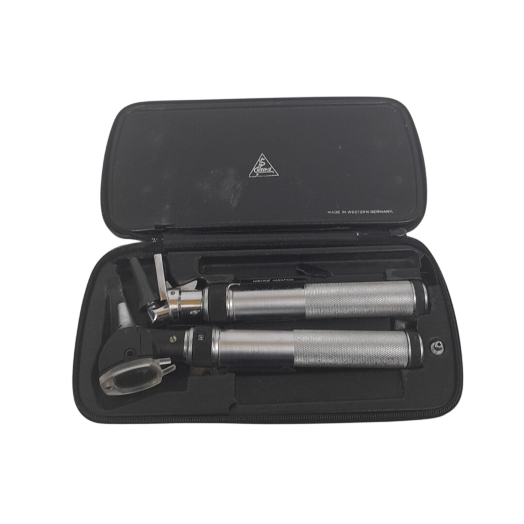 Acheter Coffret de Diagnostic Médical Vintage — HEINE Alpha Bon état - 30,00 € Coffret de Diagnostic Médical Vintage — HEINE Alpha Bon état reconditionné disponible sur Label Emmaüs