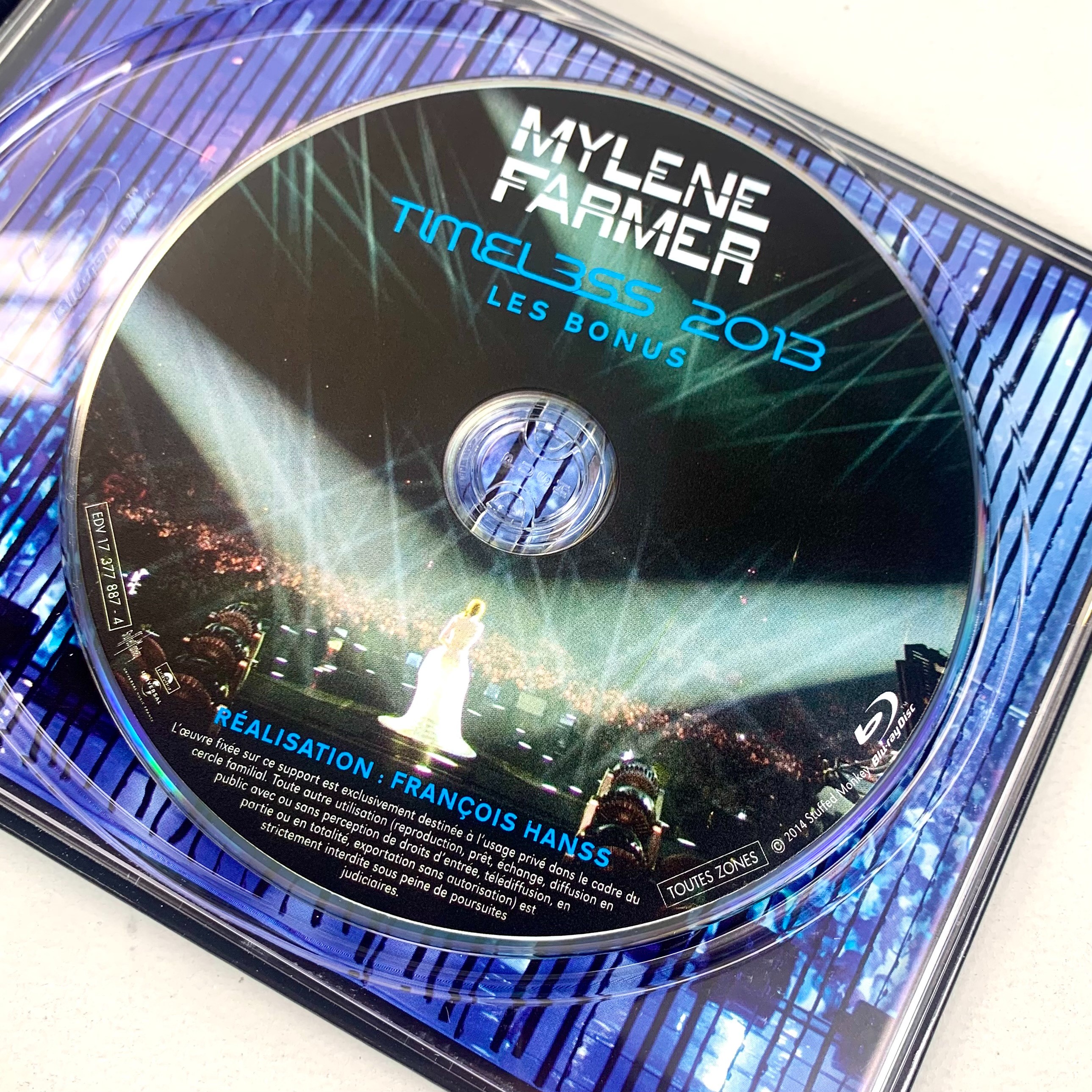 Voir photo 4 de Coffret Double Blu-ray Mylène Farmer Timeless 2013 Coffret Double Blu-ray Mylène Farmer Timeless 2013 reconditionné photo 4