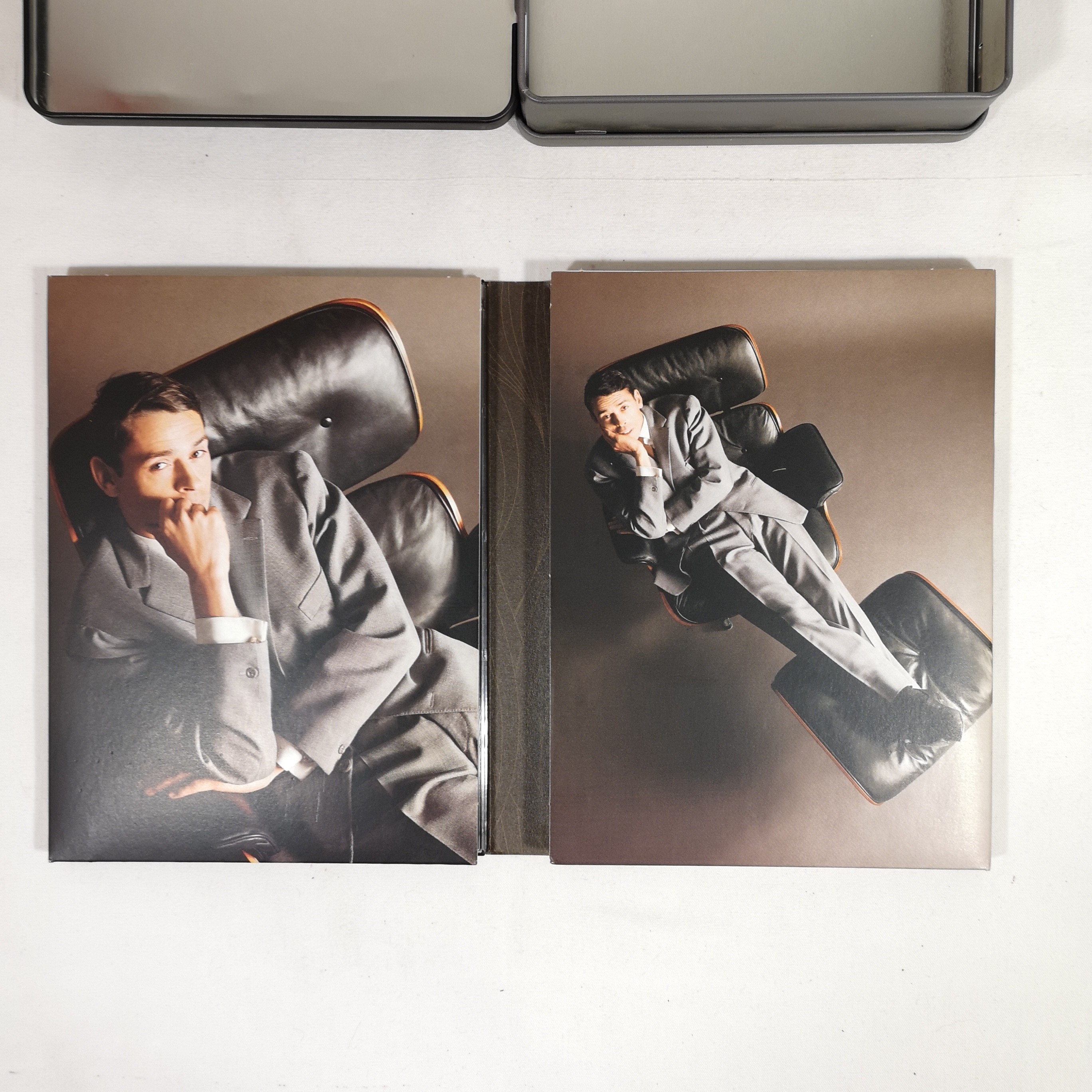 Voir photo 5 de Coffret métal collector BREL "Comme quand on était beau" Steelbook 3 DVD Coffret métal collector BREL "Comme quand on était beau" Steelbook 3 DVD Très bon état reconditionné photo 5
