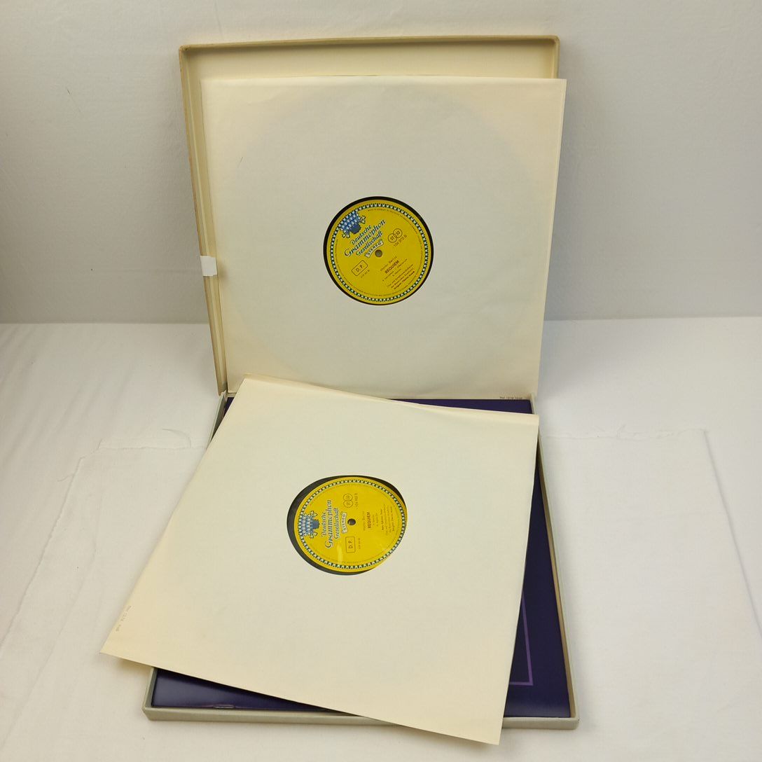 Voir photo 4 de Coffret Vinyles Berlioz requiem Grande messe des morts 1967 Coffret Vinyles Berlioz requiem Grande messe des morts 1967 Bon état reconditionné photo 4