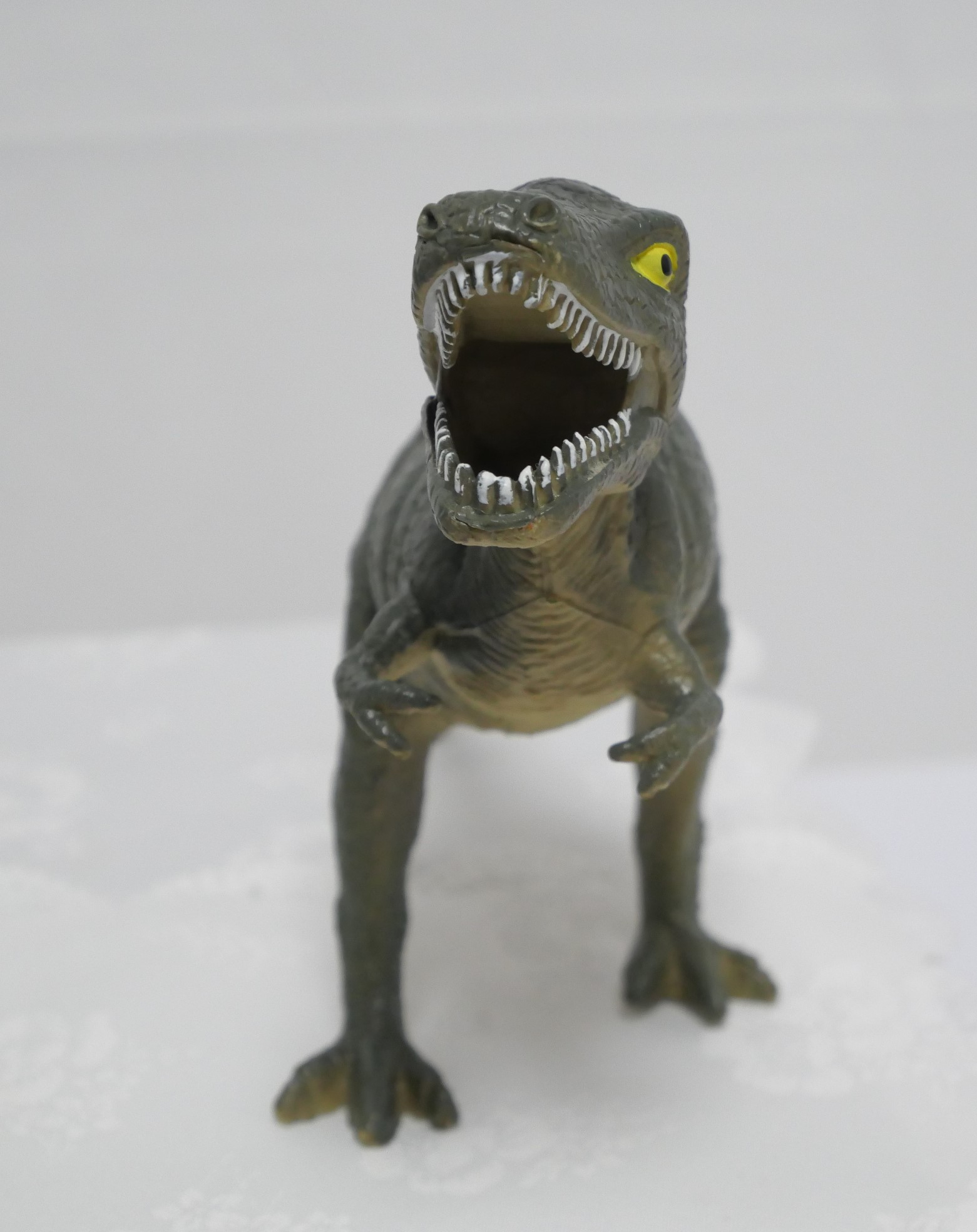 Voir photo 6 de Collection de 11 figurines de dinosaures en plastique Collection de 11 figurines de dinosaures en plastique Très bon état reconditionné photo 6