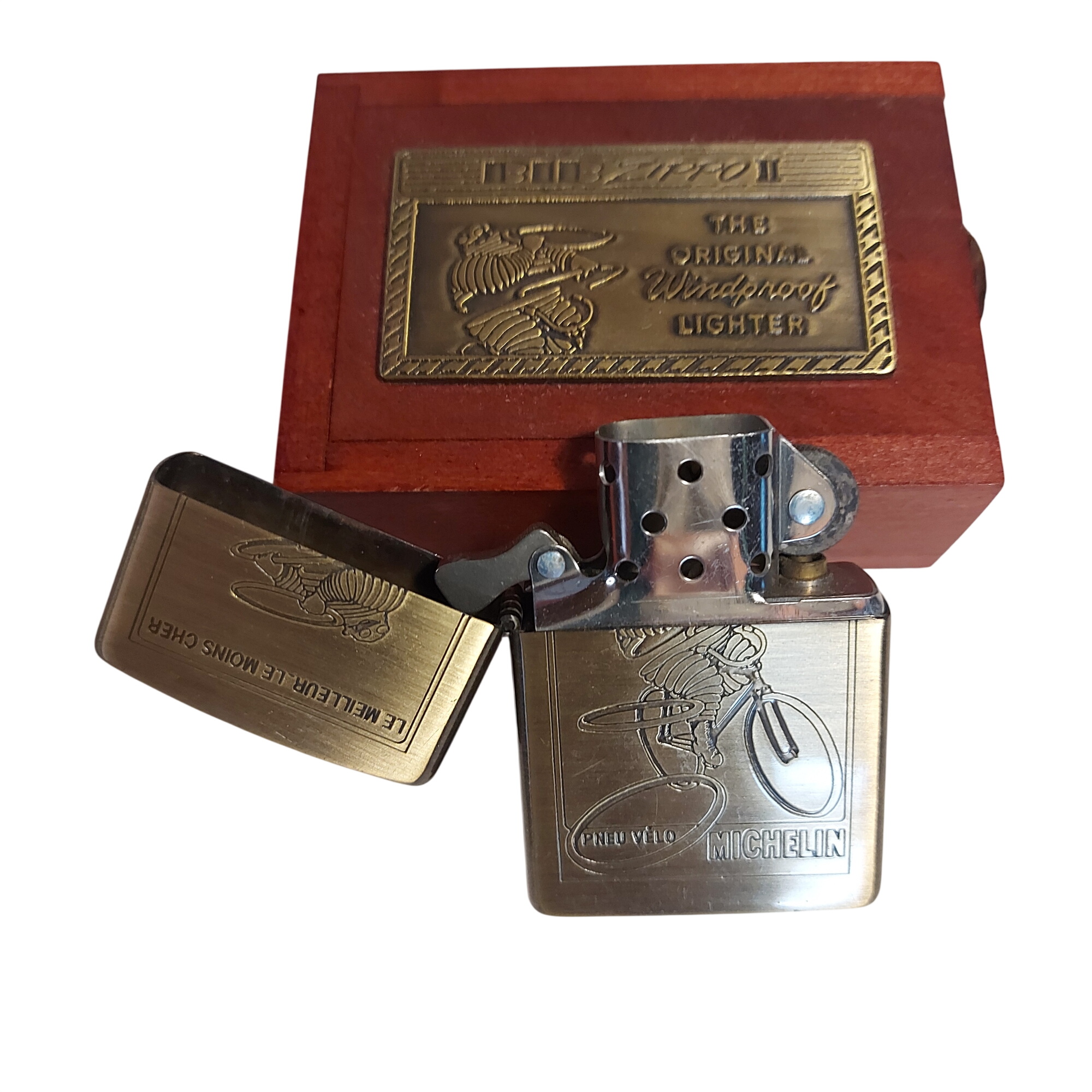 Acheter Collector Zippo Michelin neuf dans sa boite Centenaire Michelin : Le Pneu Vélo Michelin Très bon état - 170,00 € Collector Zippo Michelin neuf dans sa boite Centenaire Michelin : Le Pneu Vélo Michelin Très bon état reconditionné disponible sur Label Emmaüs