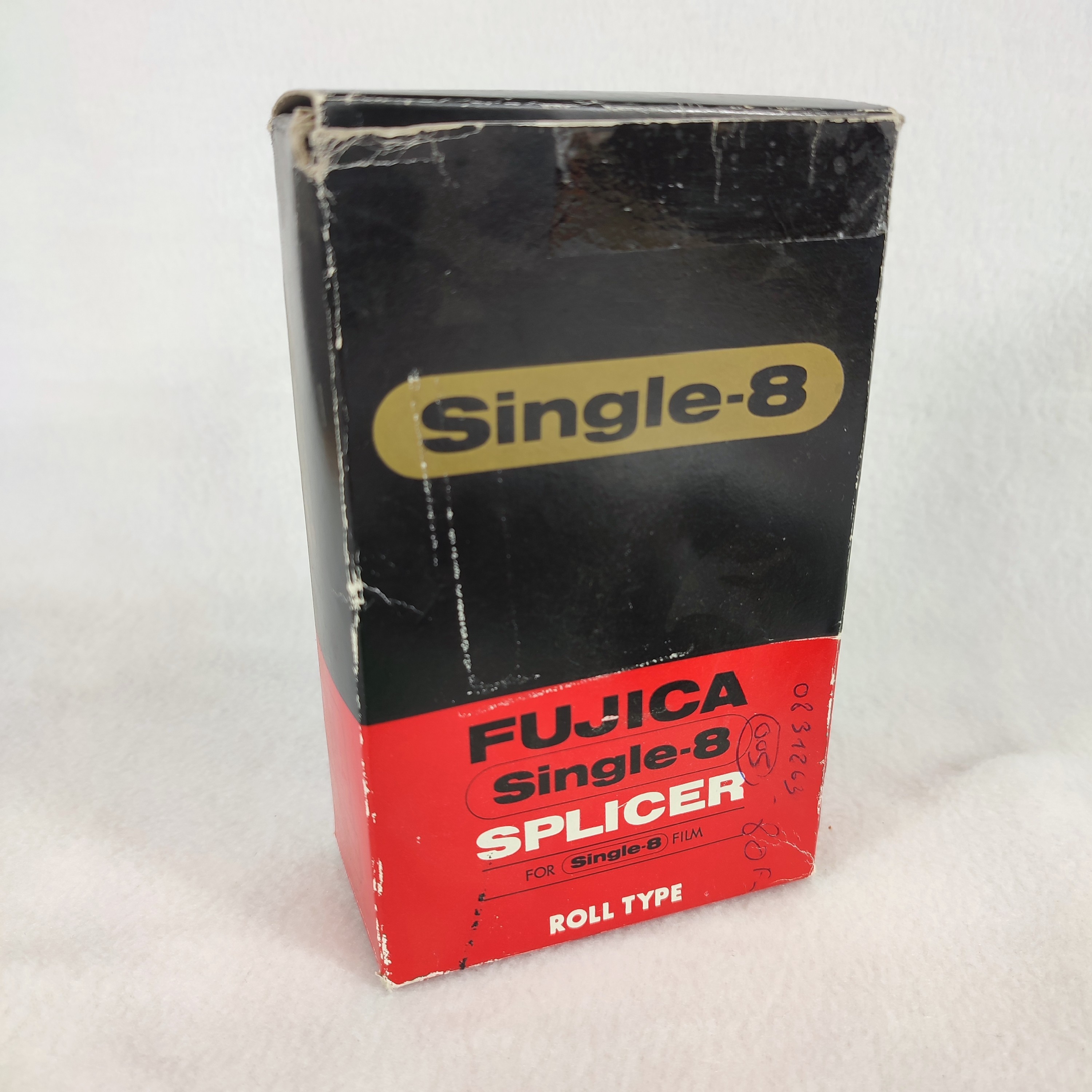 Voir photo 2 de Colleuse FUJICA pour film single 8 mm Colleuse FUJICA pour film single 8 mm Bon état reconditionné photo 2
