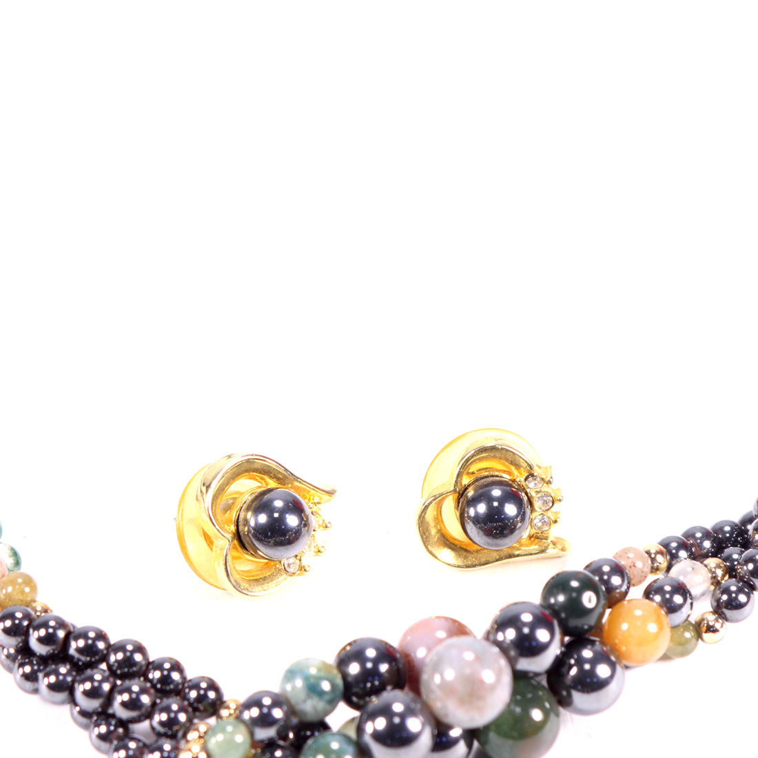 Voir photo 3 de Collier 3 rangs hématite pierres fines avec boucles d'oreilles Collier 3 rangs hématite pierres fines avec boucles d'oreilles Bon état reconditionné photo 3