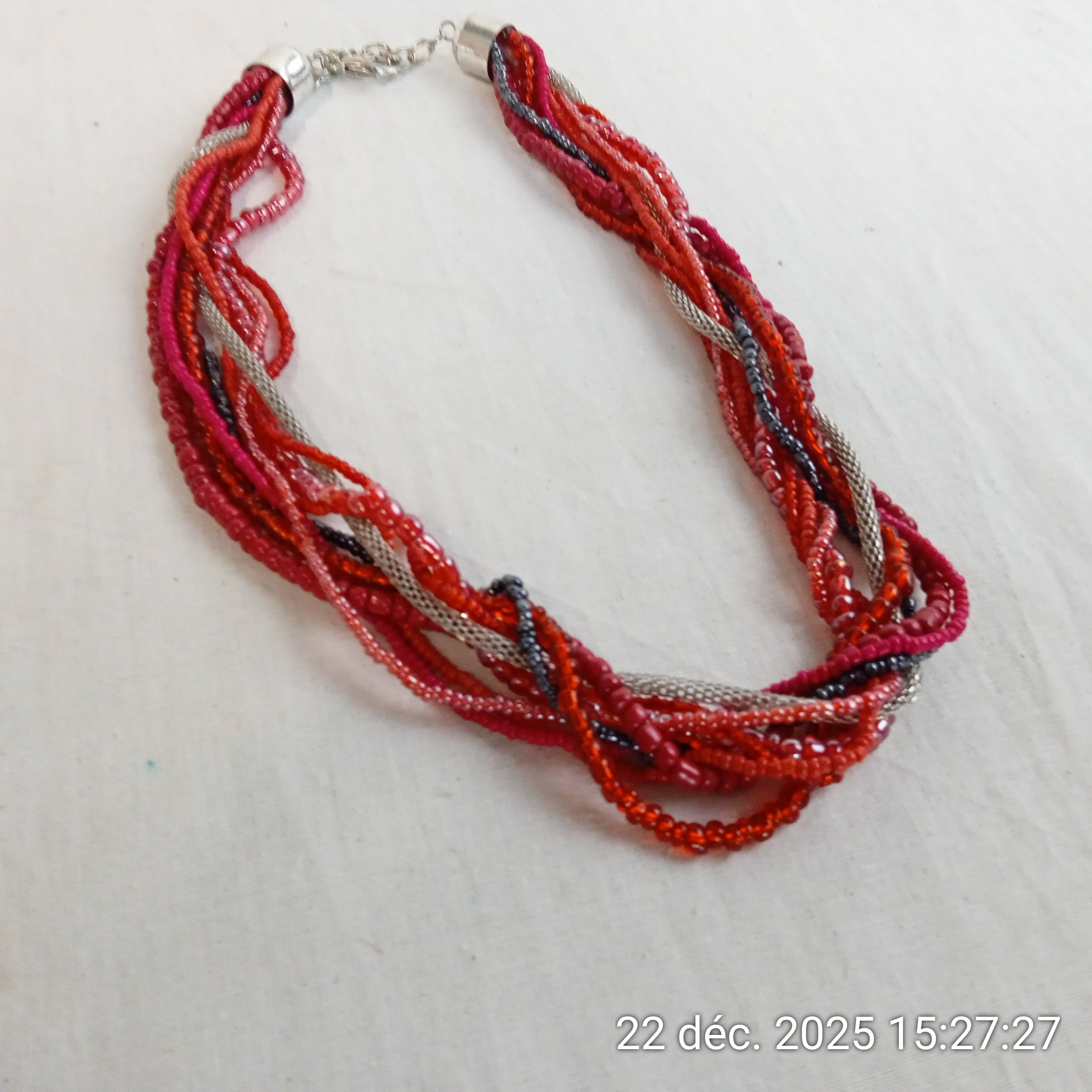 Voir photo 2 de Collier ancien ras du cou Torchon en perles et argent Collier ancien ras du cou Torchon en perles et argent Bon état reconditionné photo 2