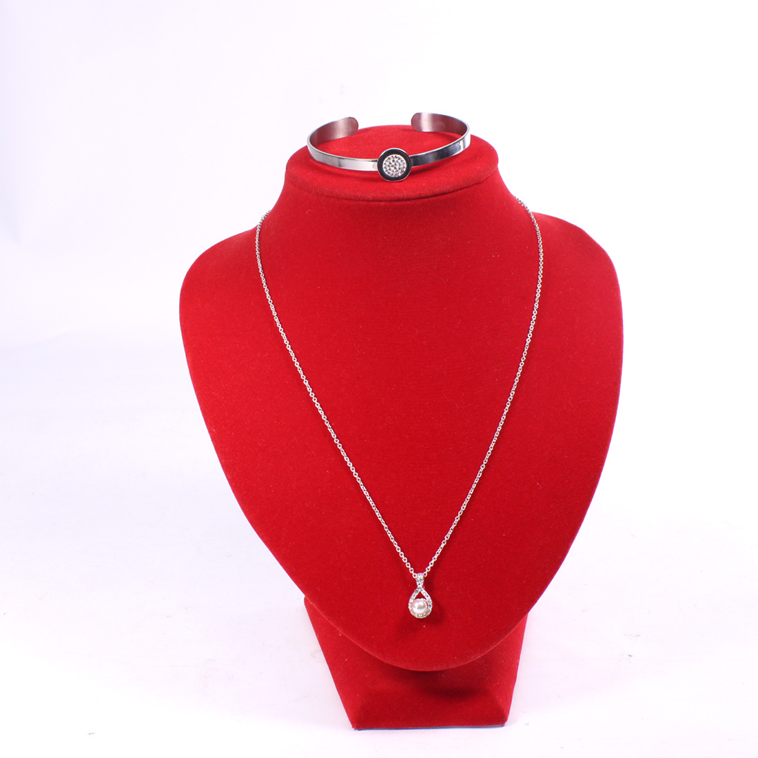 Voir photo 2 de Collier + bracelet en métal argenté Collier + bracelet en métal argenté Bon état reconditionné photo 2