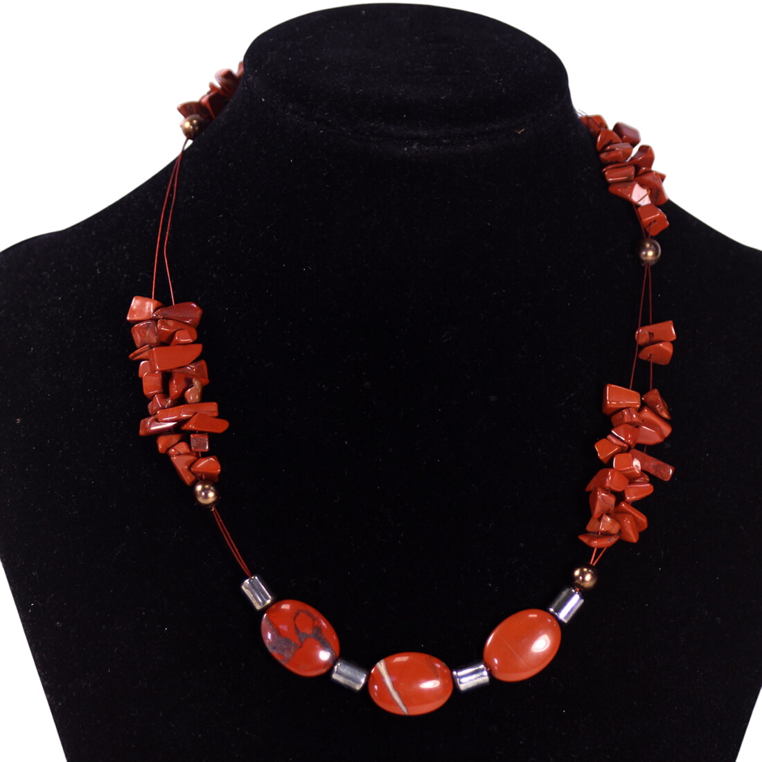 Collier en jaspe Bon état - 15,00 € Collier en jaspe Bon état reconditionné disponible sur Label Emmaüs