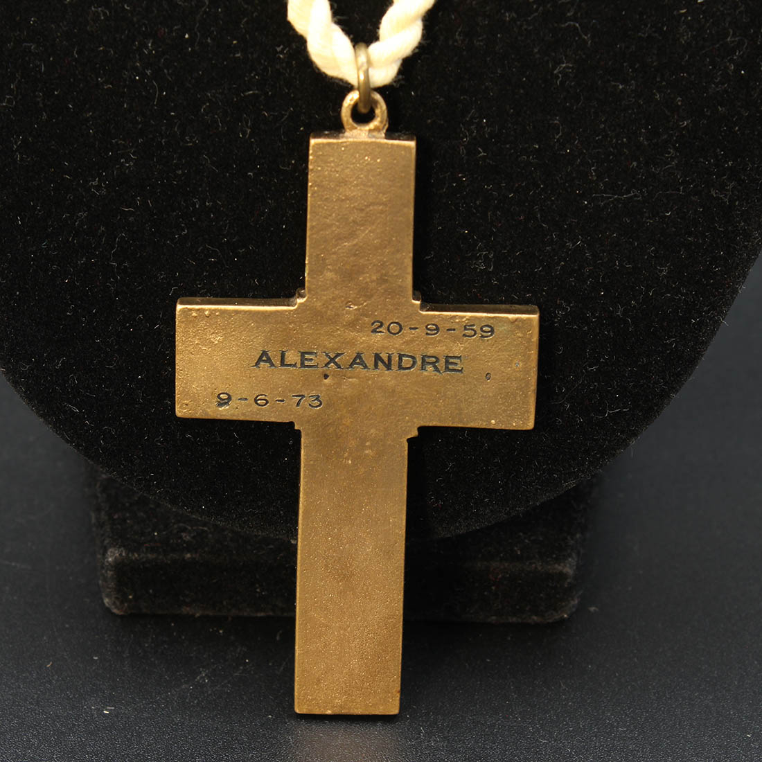 Voir photo 4 de Collier et bracelet croix chrétienne Collier et bracelet croix chrétienne Très bon état reconditionné photo 4