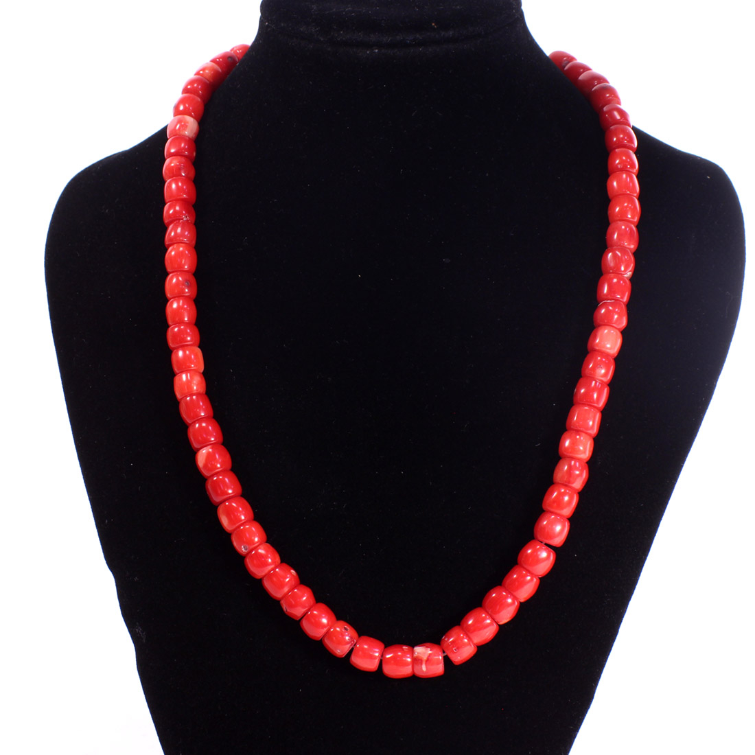 Voir photo 2 de Collier et bracelet en corail teint rouge Collier et bracelet en corail teint rouge Bon état reconditionné photo 2