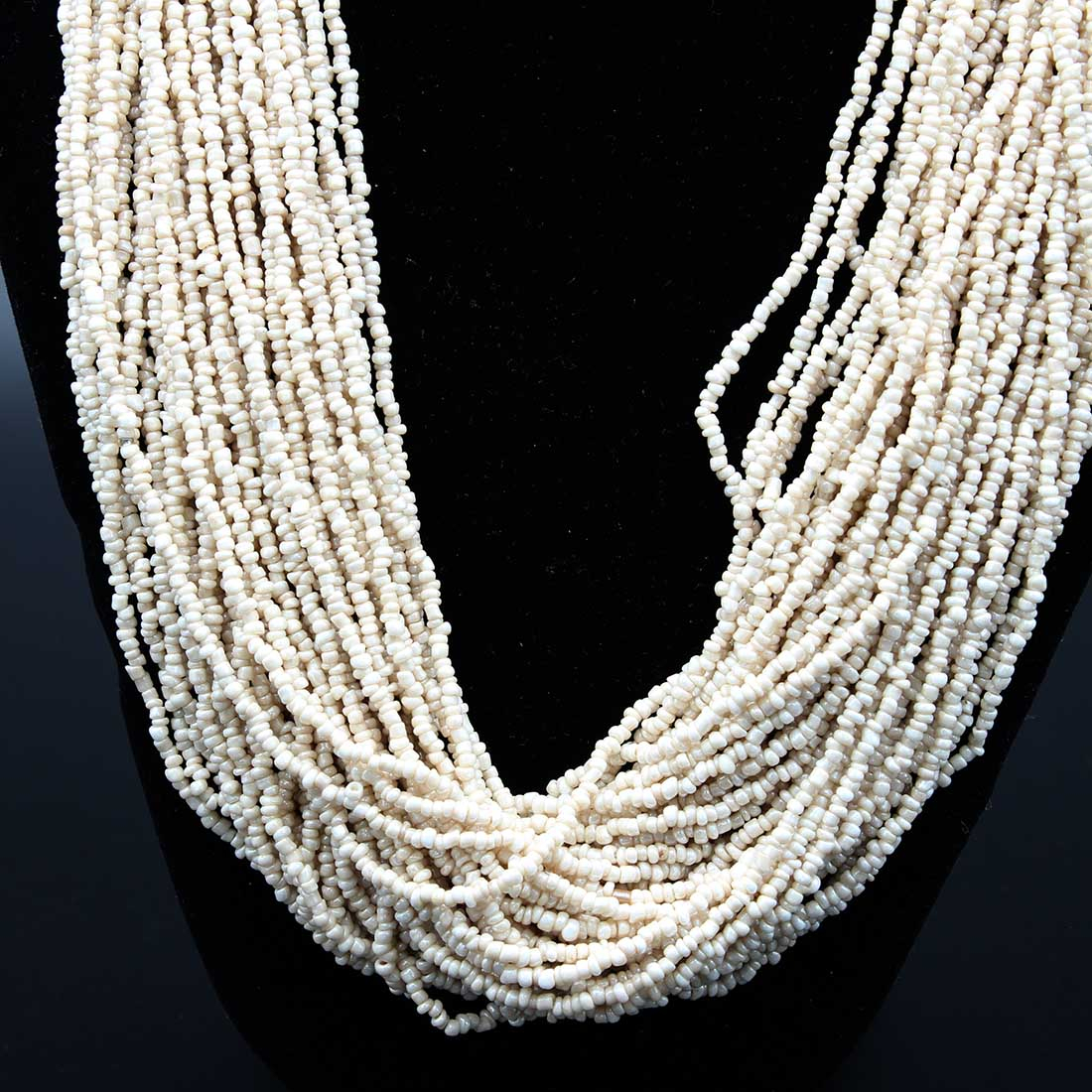 Voir photo 4 de Collier ethnique perles de rocaille Collier ethnique perles de rocaille Très bon état reconditionné photo 4