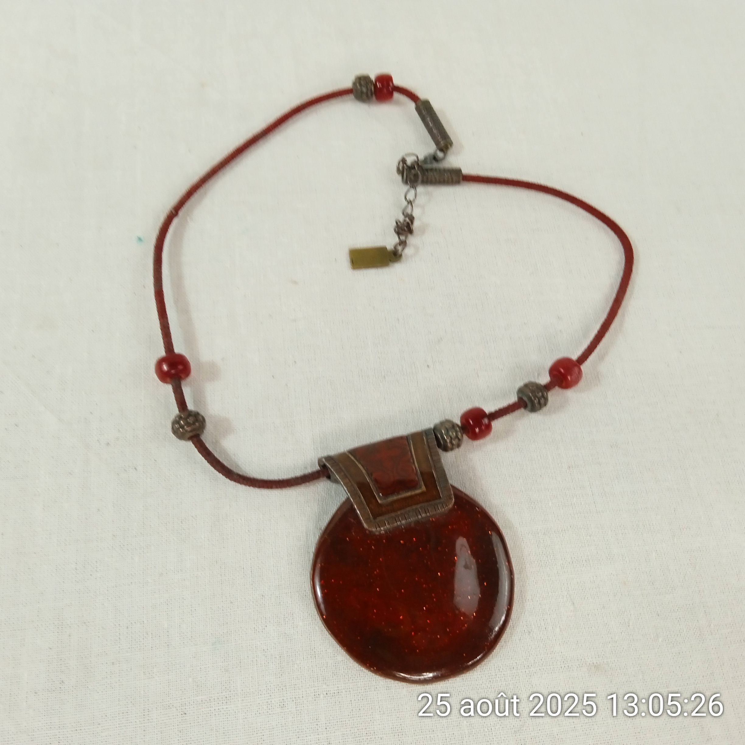 Voir photo 5 de Collier Femme Armand Thiery Collier Femme Armand Thiery Très bon état reconditionné photo 5