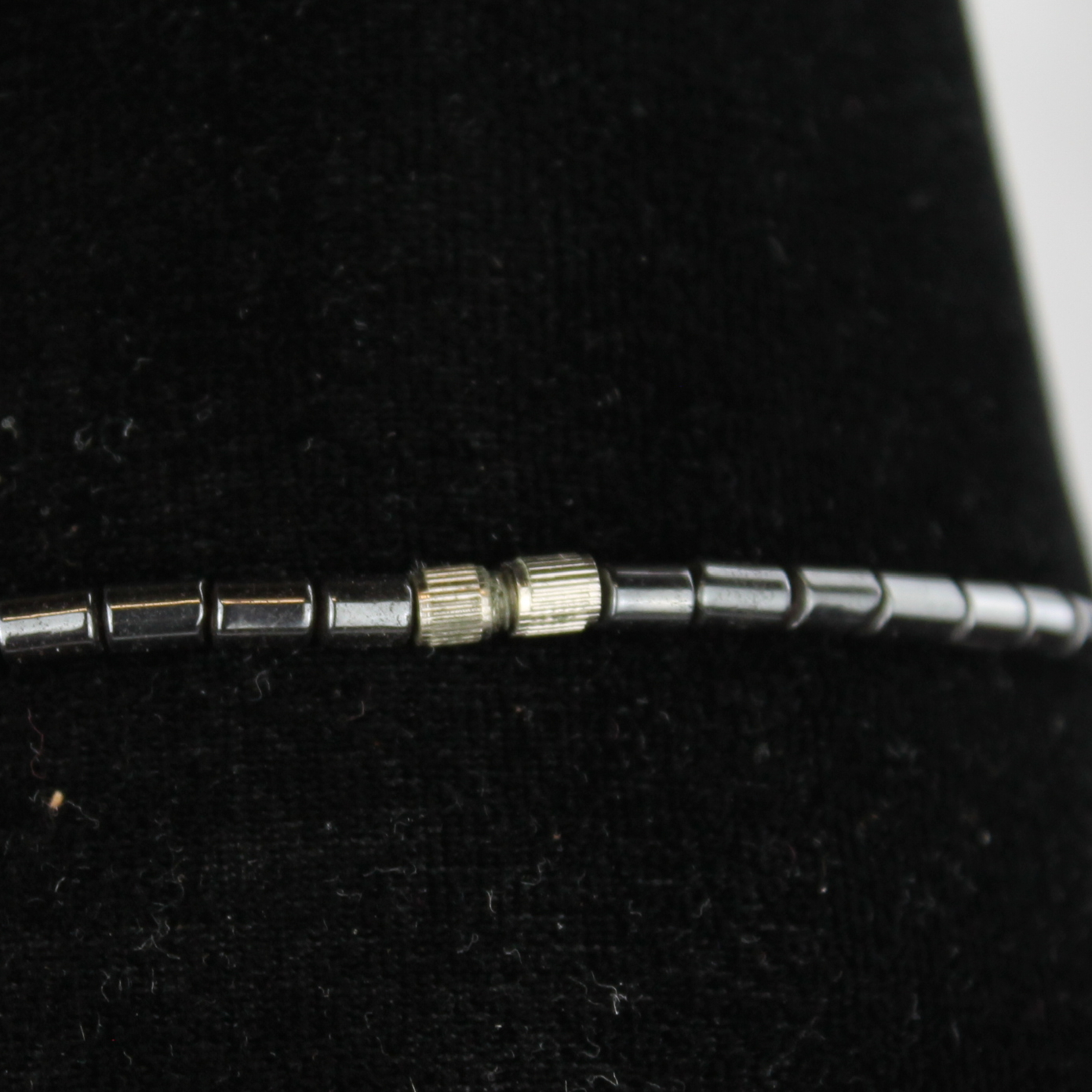 Voir photo 3 de Collier - Perles d'Hématite Collier - Perles d'Hématite Très bon état reconditionné photo 3