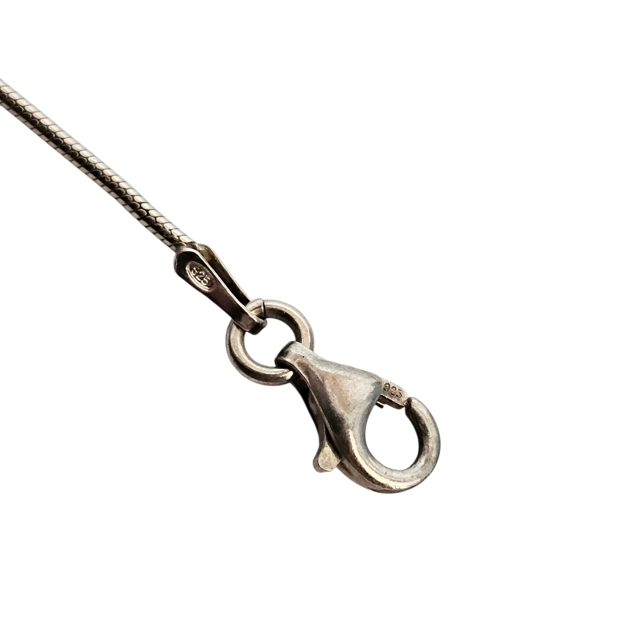 Voir photo 7 de Collier ras de cou chic en Argent 925 et Ambres. (43 cm de longueur) Collier ras de cou chic en Argent 925 et Ambres. (43 cm de longueur) Très bon état reconditionné photo 7