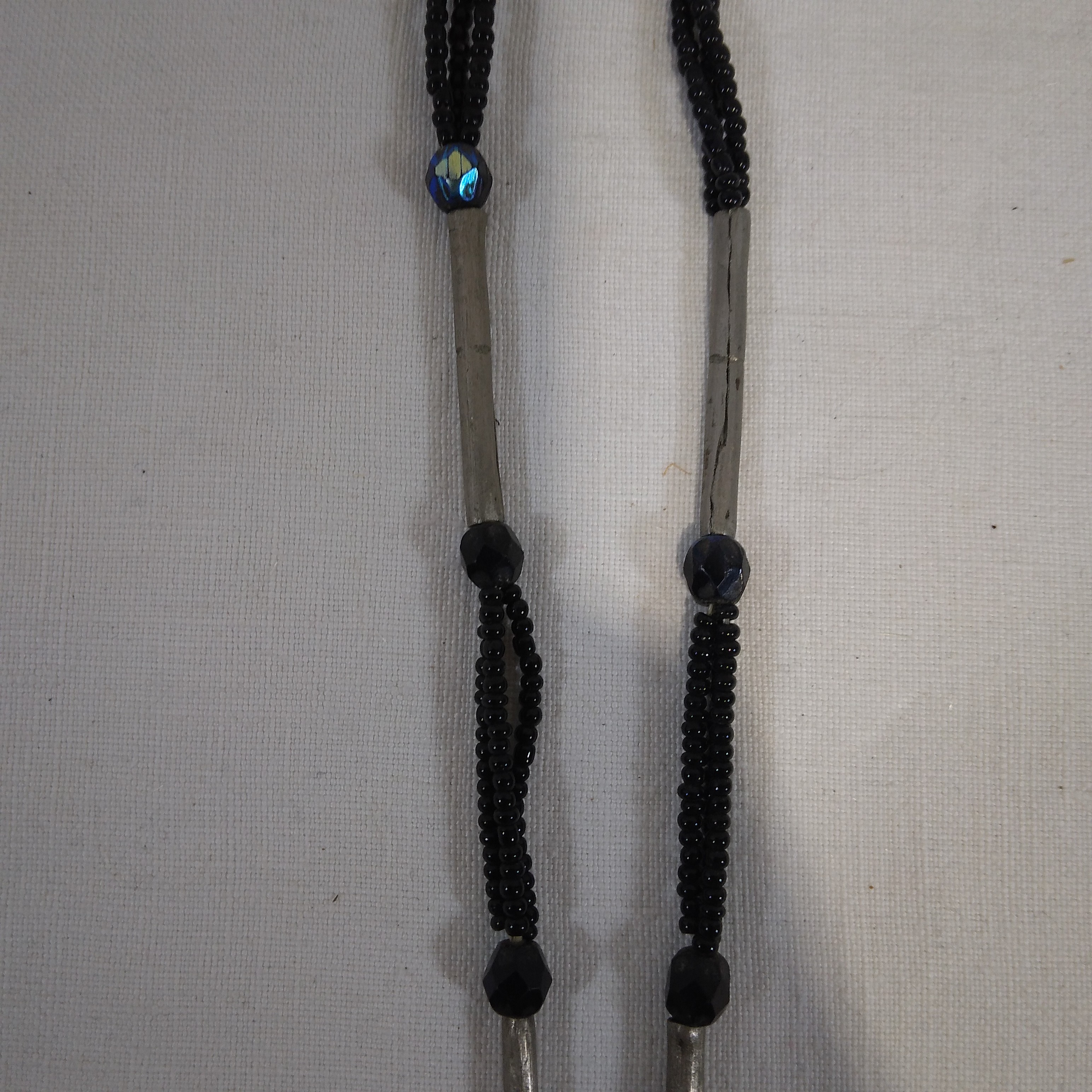 Voir photo 4 de Collier touareg avec pendentif en argent Collier touareg avec pendentif en argent Très bon état reconditionné photo 4