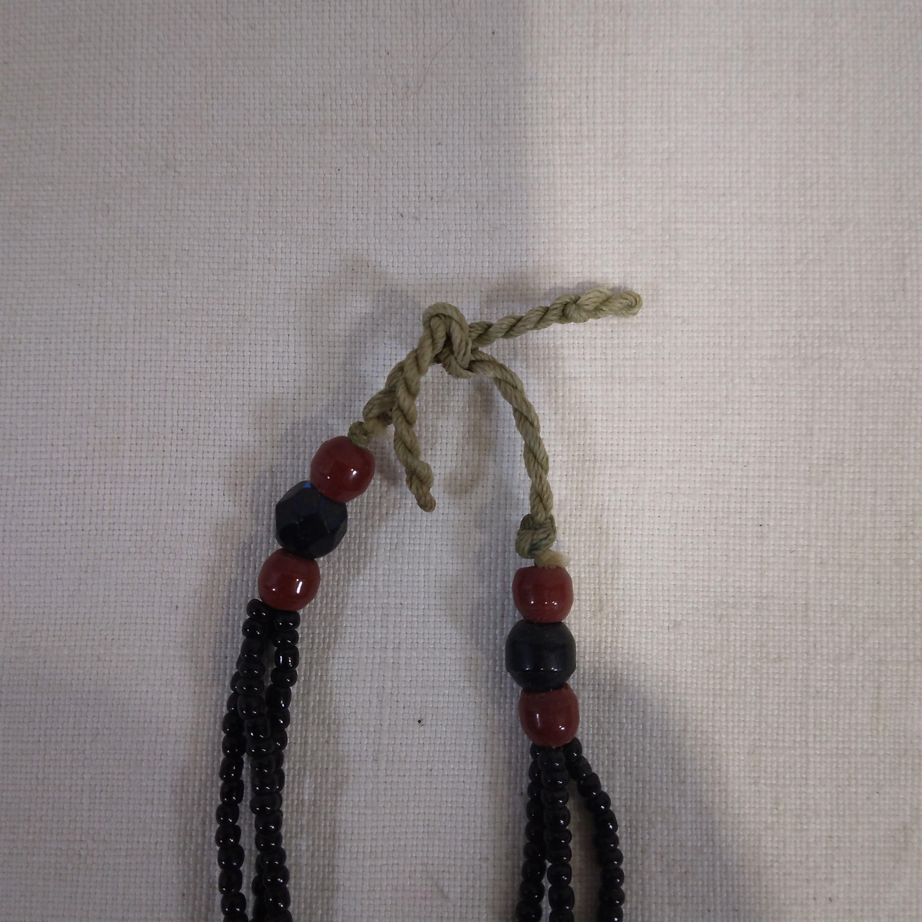 Voir photo 5 de Collier touareg avec pendentif en argent Collier touareg avec pendentif en argent Très bon état reconditionné photo 5