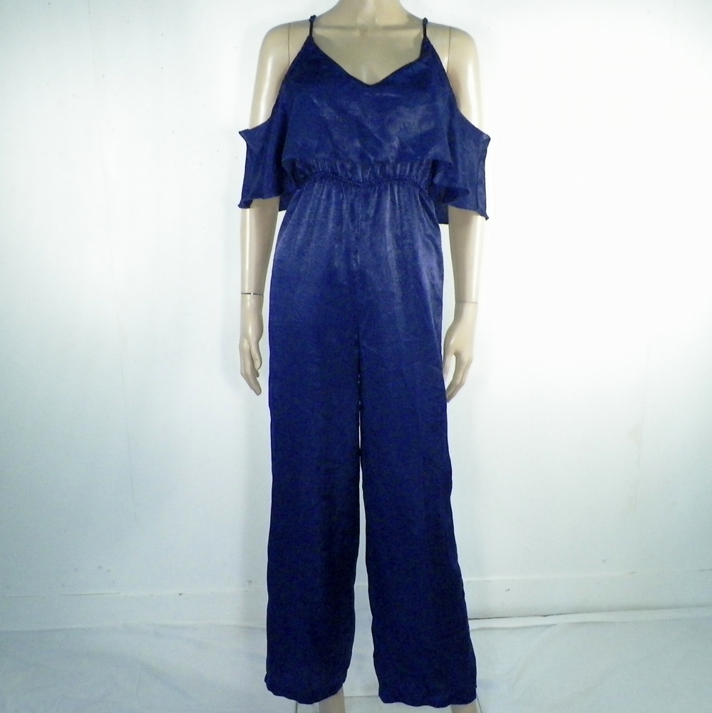 Acheter Combinaison Femme Bleue NA-KD Taille 34 Parfait état - 10,50 € Combinaison Femme Bleue NA-KD Taille 34 Parfait état reconditionné disponible sur Label Emmaüs