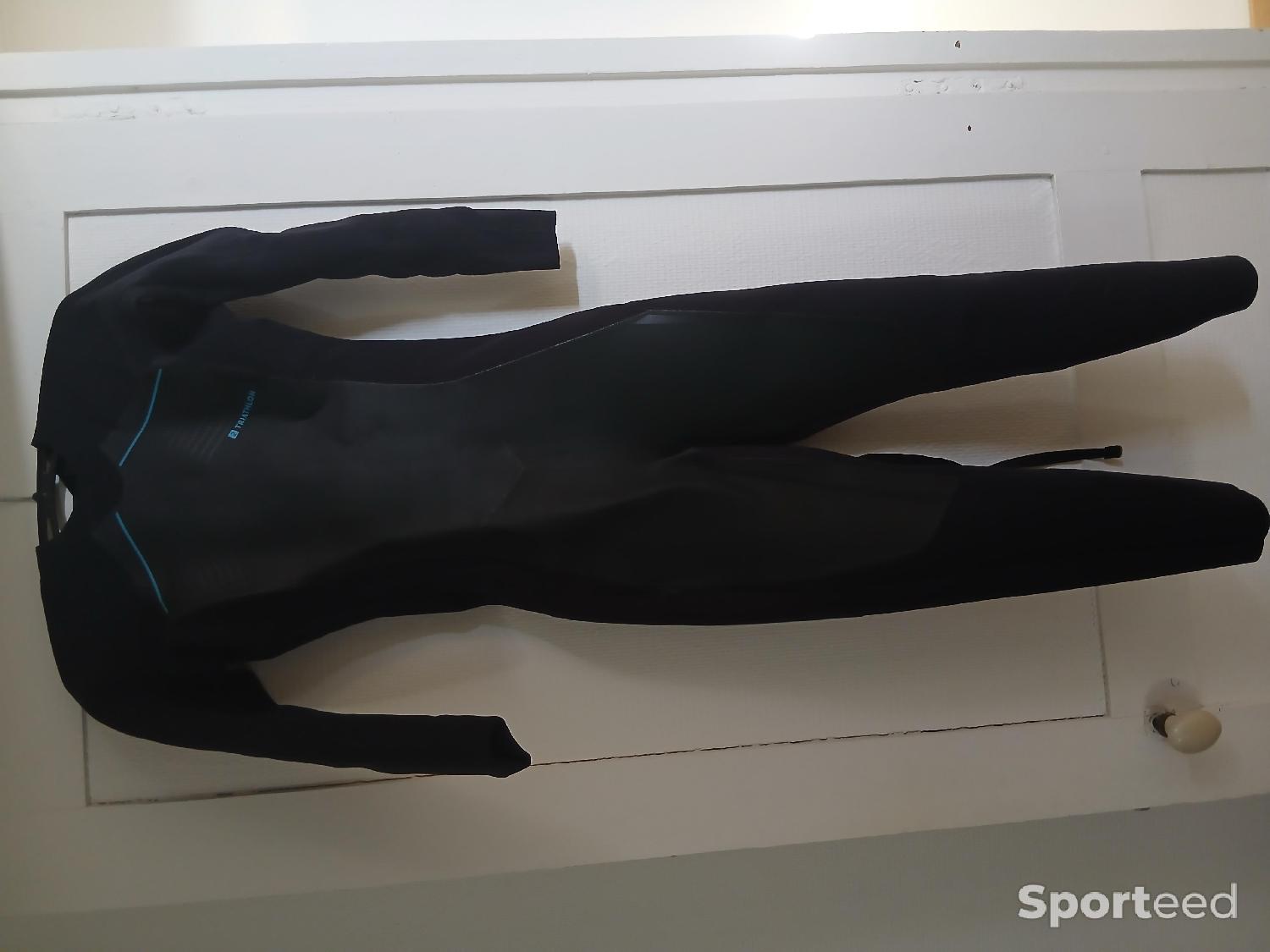 Combinaison natation Très bon état Decathlon reconditionné disponible sur Sporteed