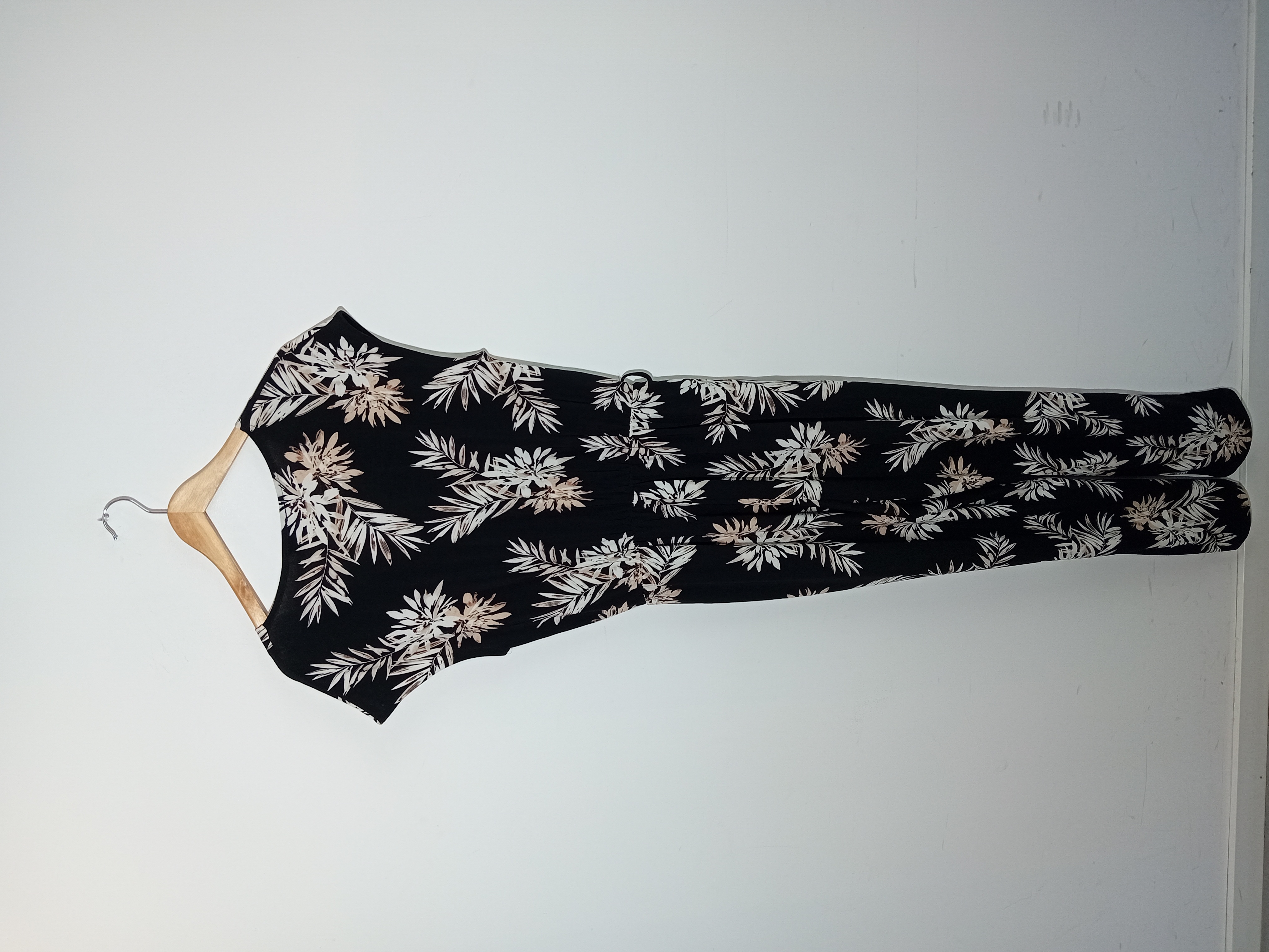 Voir photo 2 de Combinaison Pantalon Fleurie Noire Lolaliza (T5541) Combinaison Pantalon Fleurie Noire Lolaliza (T5541) Très bon état reconditionné photo 2