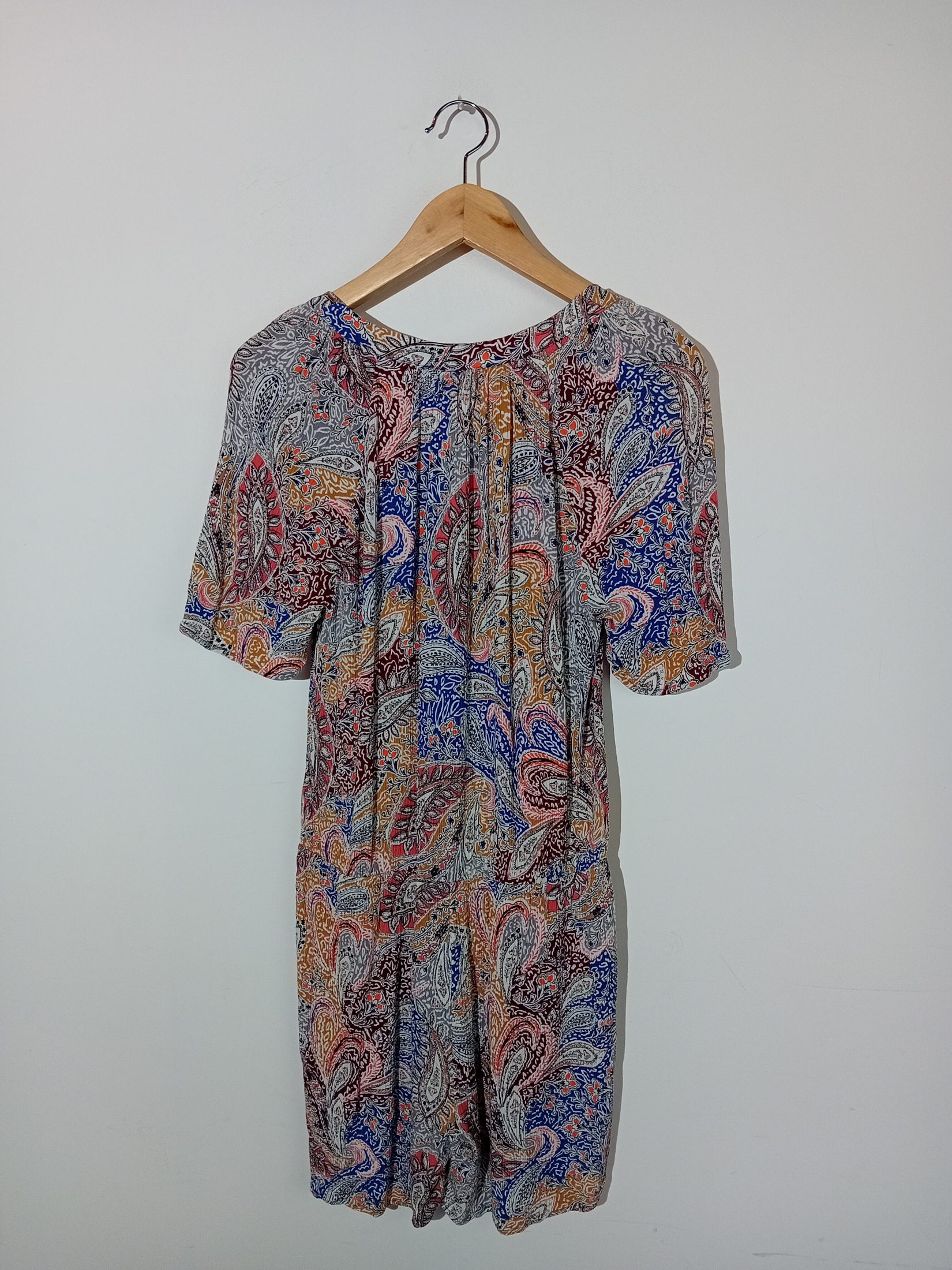 Voir photo 2 de Combinaison Short Esprit À Motifs Cachemire M (T5955) Combinaison Short Esprit À Motifs Cachemire M (T5955) Très bon état reconditionné photo 2