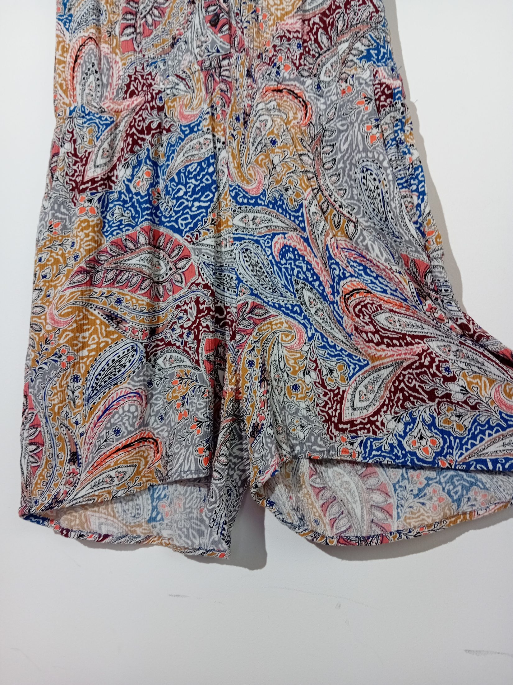 Voir photo 4 de Combinaison Short Esprit À Motifs Cachemire M (T5955) Combinaison Short Esprit À Motifs Cachemire M (T5955) Très bon état reconditionné photo 4