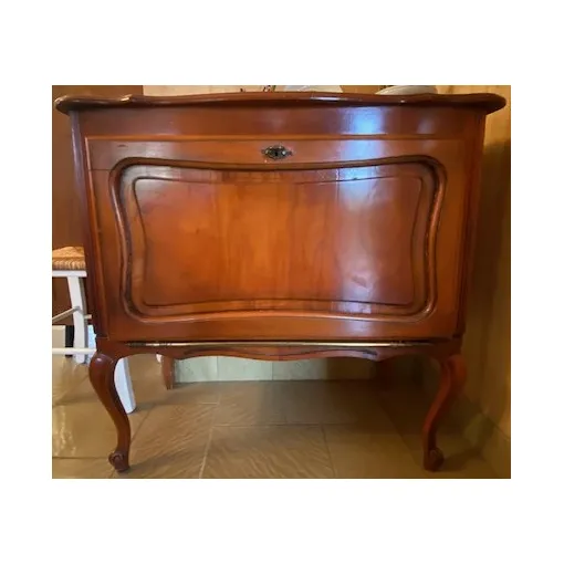 Commode ancienne de style Louis XV en merisier. Bon état - 249,99 € Commode ancienne de style Louis XV en merisier. Bon état reconditionné disponible sur Rakuten