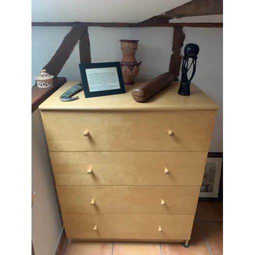 Commode Quatre Tiroirs Bon état reconditionné disponible sur Rakuten