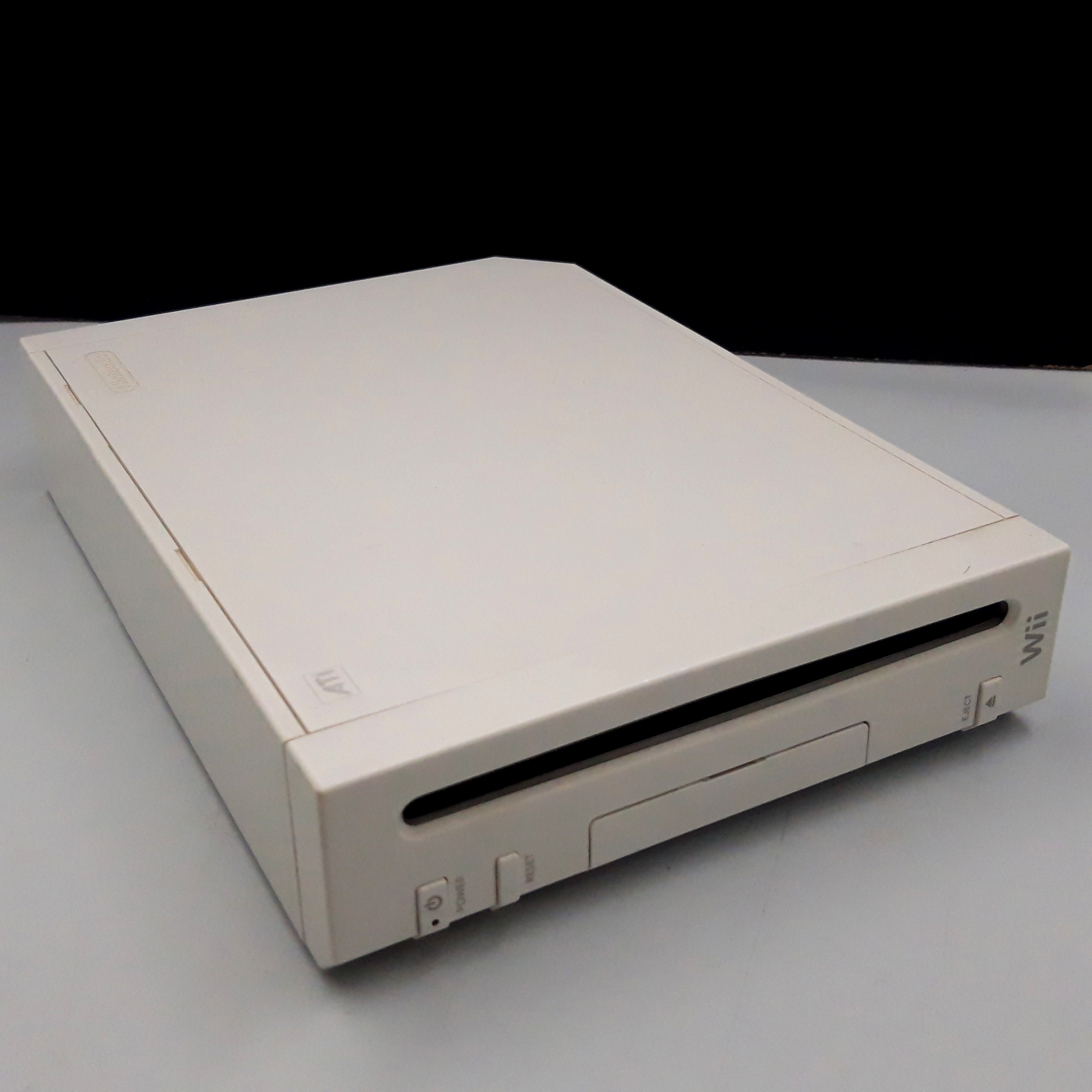 Voir photo 2 de Console Nintendo Wii Family Pack, Blanche. Console Nintendo Wii Family Pack, Blanche. Bon état reconditionné photo 2