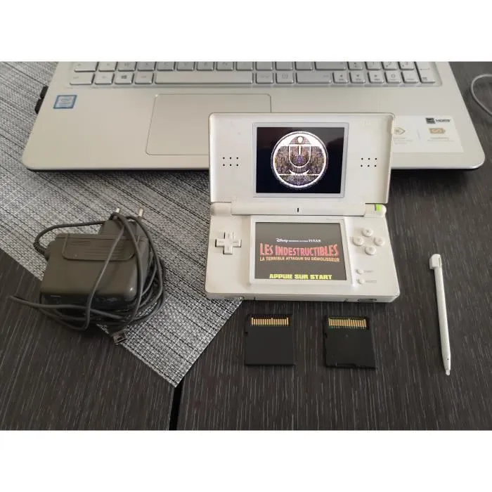 Console Portable - Nintendo - DS Lite - Blanche - Bundle - 1 Jeu Offert refurbished - 99,90 € Console Portable - Nintendo - DS Lite - Blanche - Bundle - 1 Jeu Offert refurbished reconditionné disponible sur Cdiscount Seconde Vie