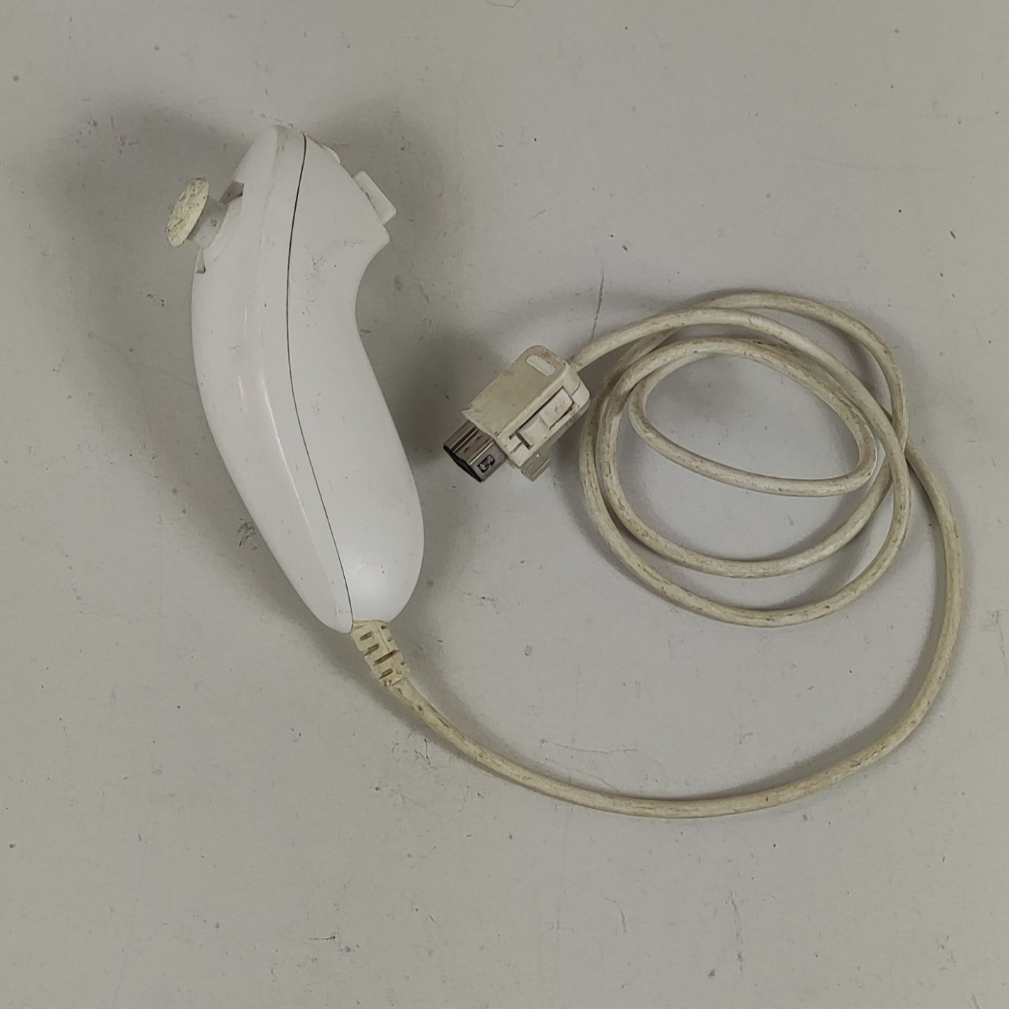Voir photo 7 de Console Wii + 2 manettes + 2 Nunchuks + accessoires. Console Wii + 2 manettes + 2 Nunchuks + accessoires. Bon état reconditionné photo 7