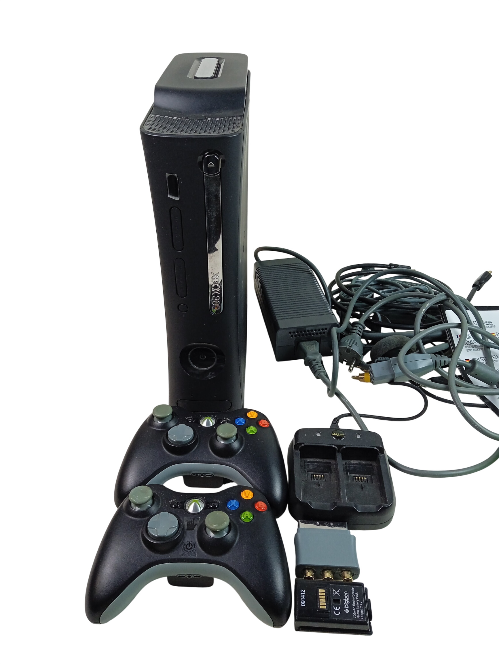 Acheter Console XBOX 360 (120 Go) avec 2 manettes sans fil et 5 jeux Bon état - 50,00 € Console XBOX 360 (120 Go) avec 2 manettes sans fil et 5 jeux Bon état reconditionné disponible sur Label Emmaüs