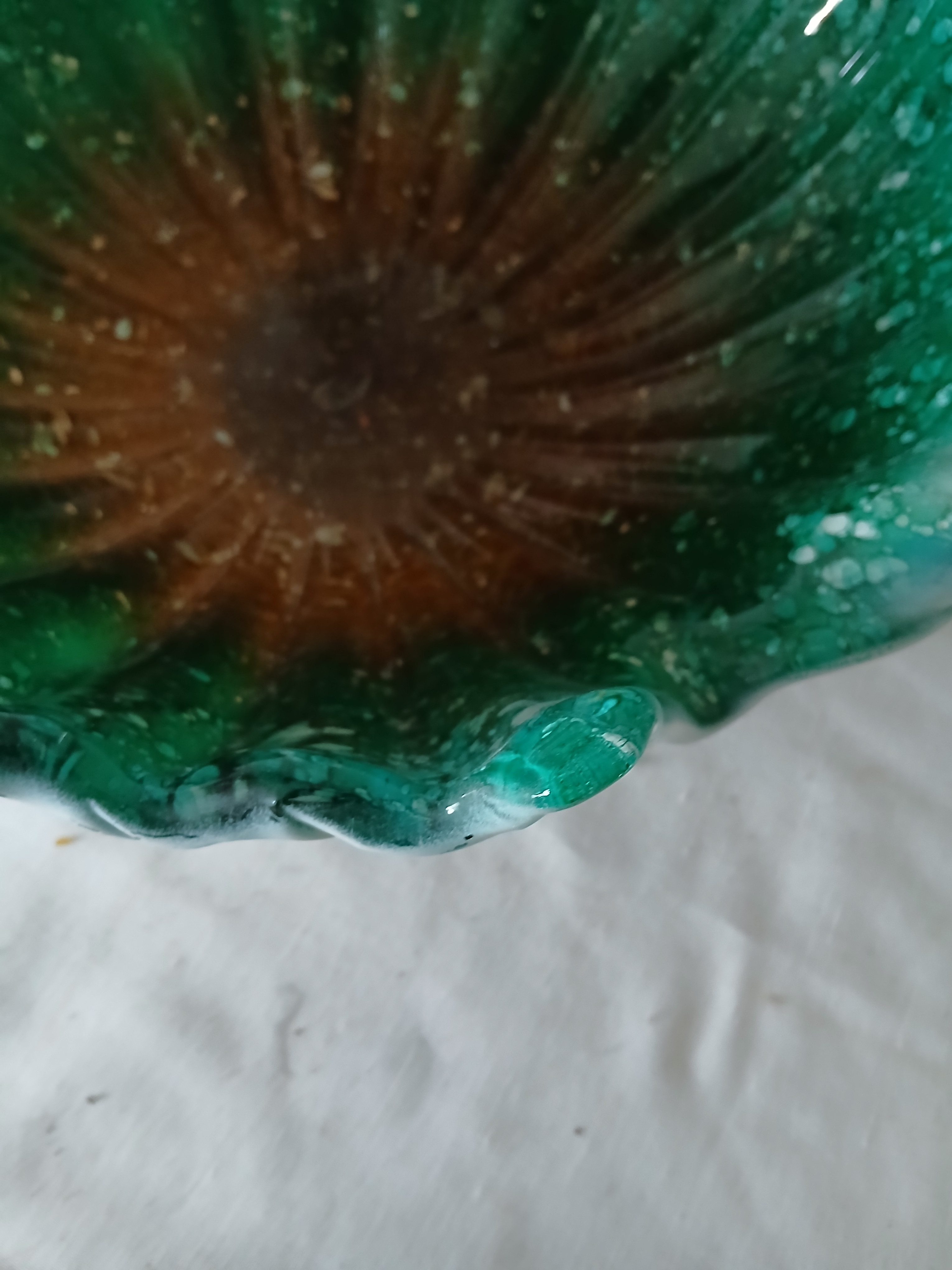 Voir photo 2 de Corbeille à fruits en verre peint. Corbeille à fruits en verre peint. Bon état reconditionné photo 2