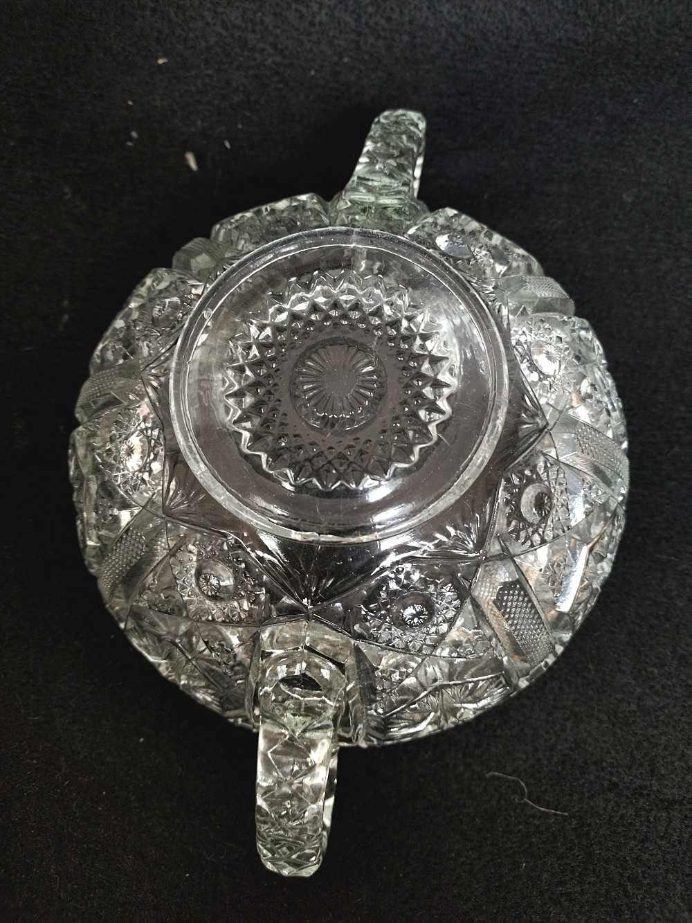 Voir photo 3 de Coupe en verre transparent moulé, vintage. Coupe en verre transparent moulé, vintage. Bon état reconditionné photo 3