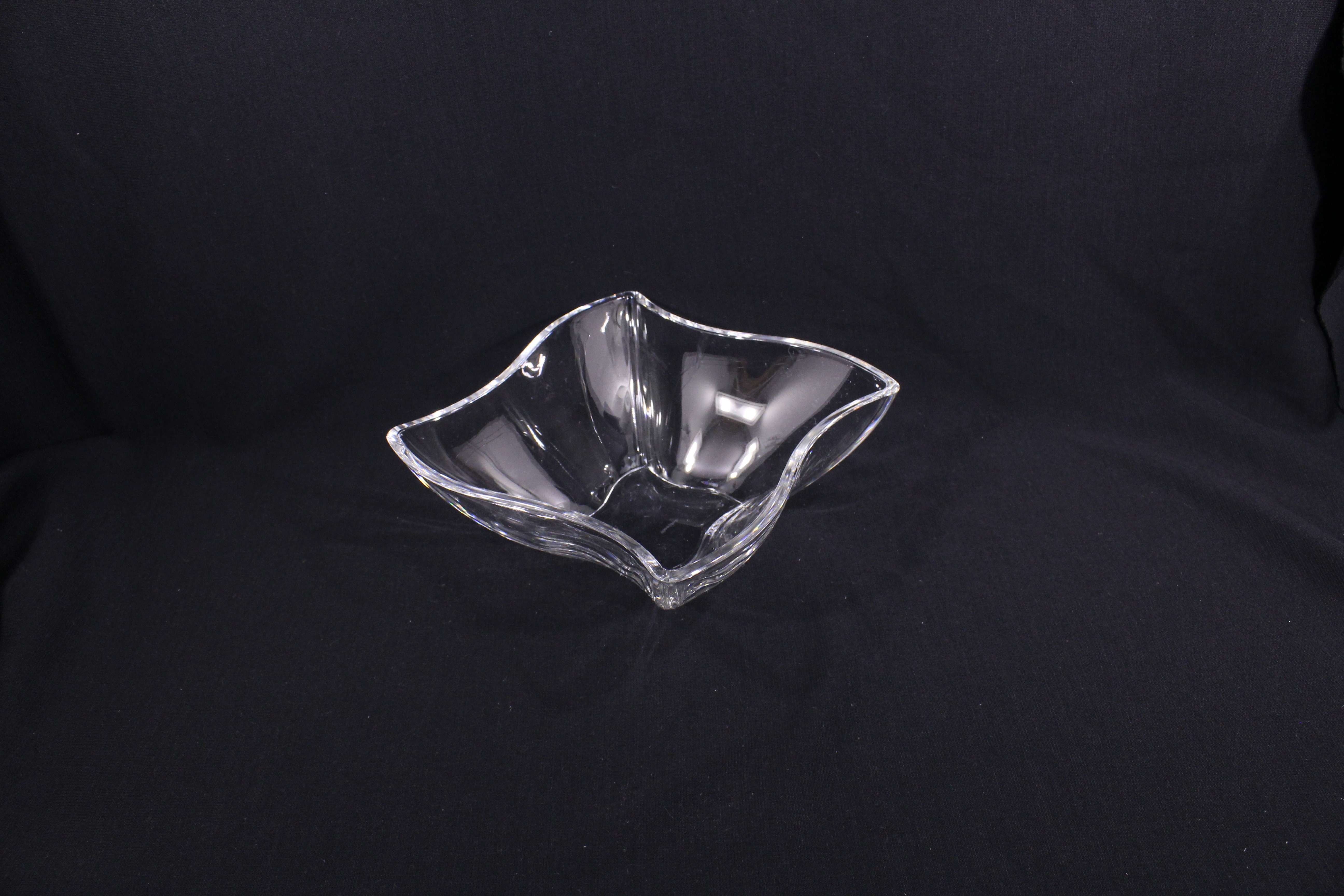 Voir photo 3 de Coupe / saladier en cristal / Collection New Wave - Villeroy & Boch Coupe / saladier en cristal / Collection New Wave - Villeroy & Boch reconditionné photo 3