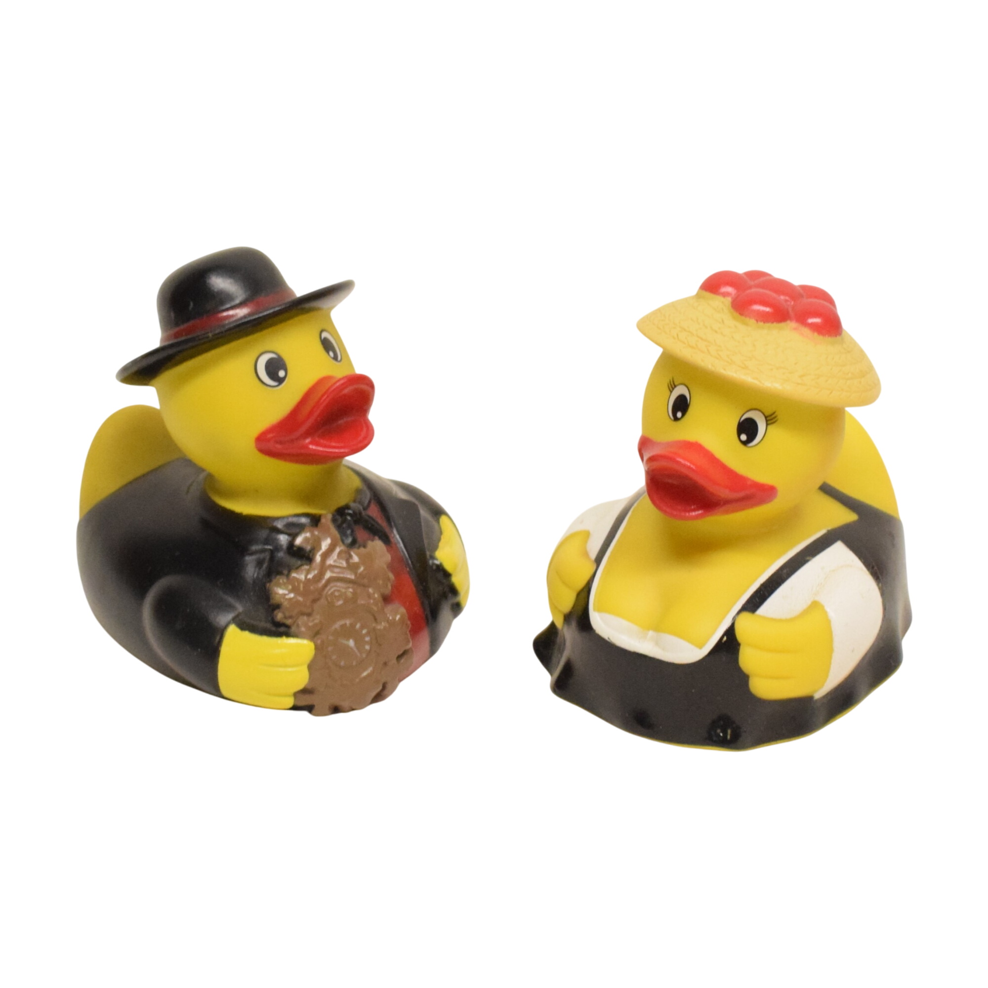 Couple de canards de bain de la forêt noire par GMBH État correct - 10,00 € Couple de canards de bain de la forêt noire par GMBH État correct reconditionné disponible sur Label Emmaüs