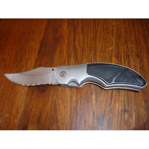 Couteau De Chasse Avec Manche Noirstainless. Bon état - 12,40 € Couteau De Chasse Avec Manche Noirstainless. Bon état reconditionné disponible sur Rakuten