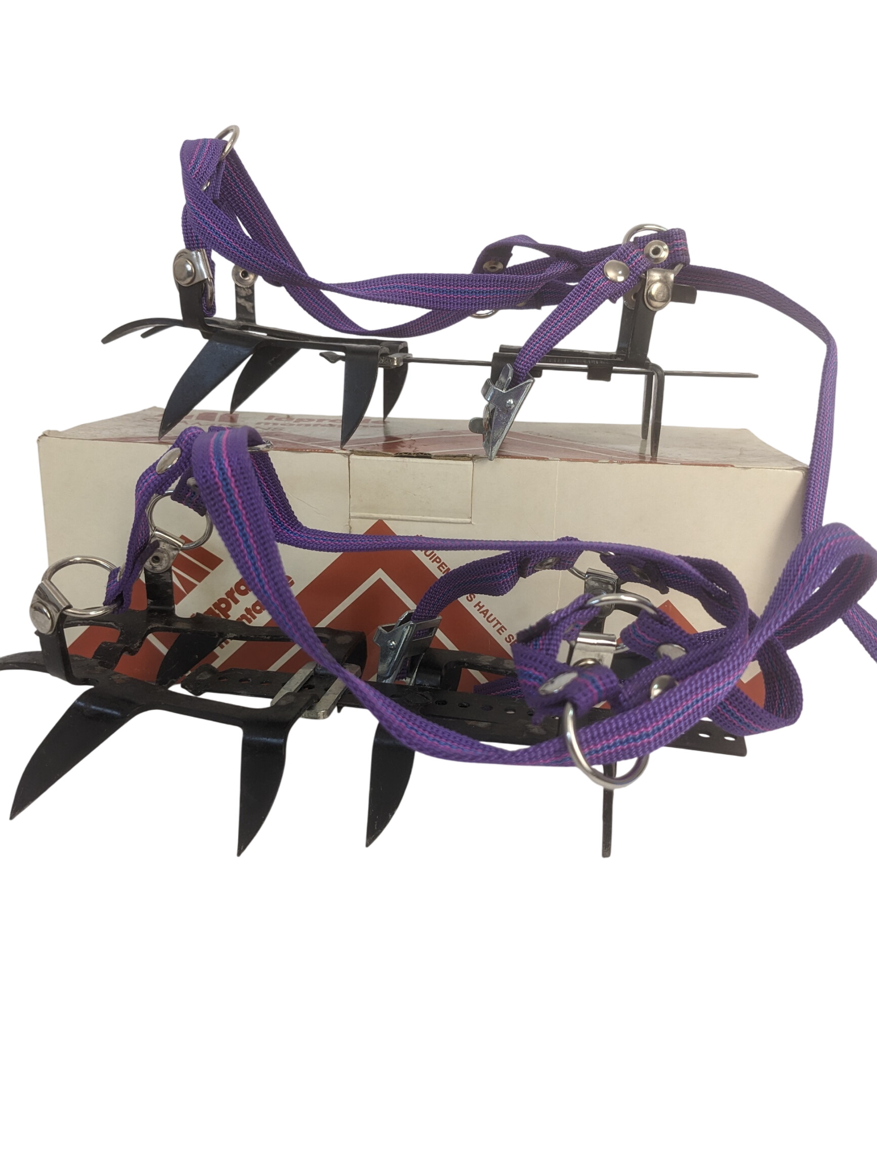 Crampons Laprade - 410 Très bon état - 42,00 € Crampons Laprade - 410 Très bon état reconditionné disponible sur Label Emmaüs