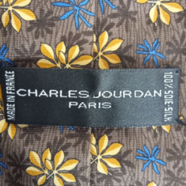 Voir photo 6 de Cravate en soie "CHARLES JOURDAN" Cravate en soie "CHARLES JOURDAN" Bon état reconditionné photo 6