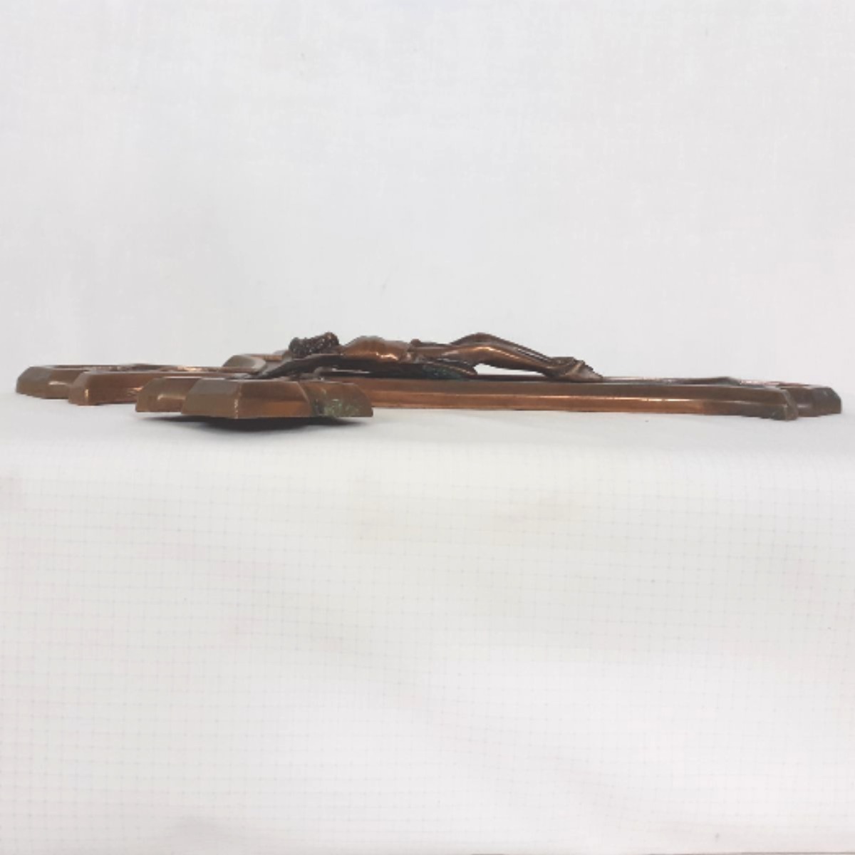 Voir photo 6 de Crucifix - métal et laiton Crucifix - métal et laiton Bon état reconditionné photo 6