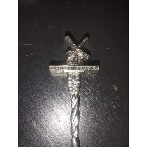 Cuillère Au Manche Le Moulin Rouge occasion reconditionné disponible sur Rakuten