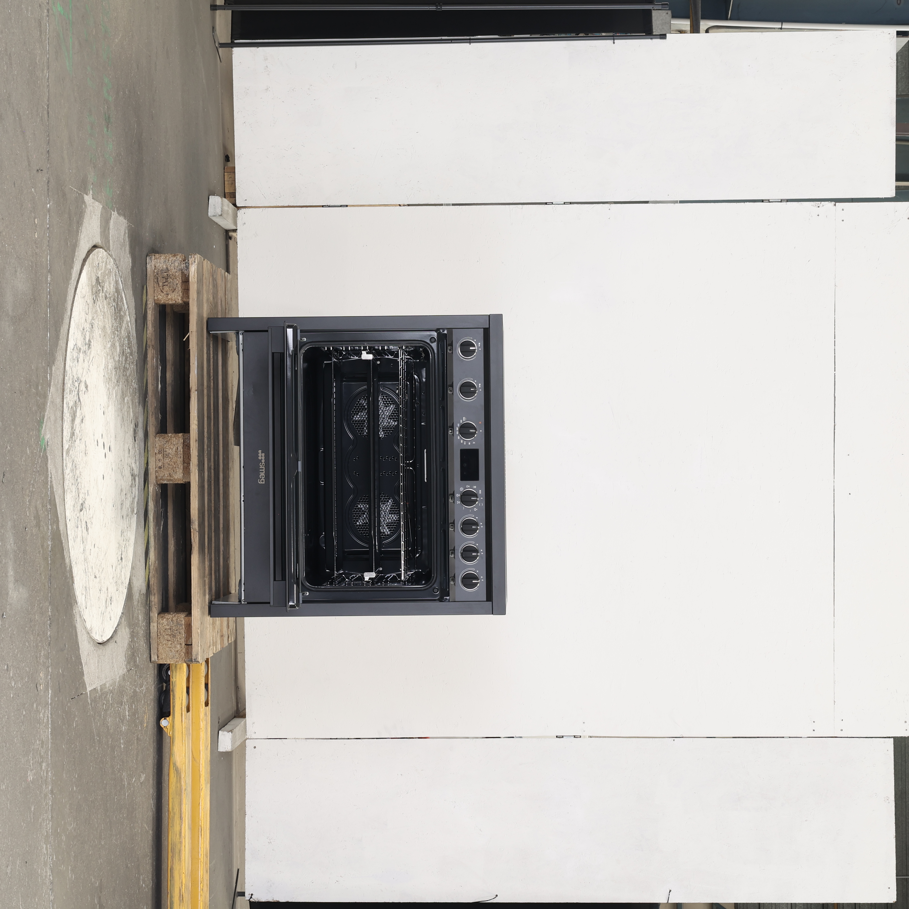 Cuisinière à induction SMEG B95IMAN9 Très bon état Smeg reconditionné disponible sur Underdog