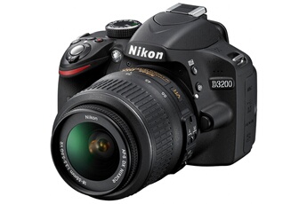 D3200 + 18-55mm VRII Bon état - 257,00 € D3200 + 18-55mm VRII Bon état Nikon reconditionné disponible sur Darty