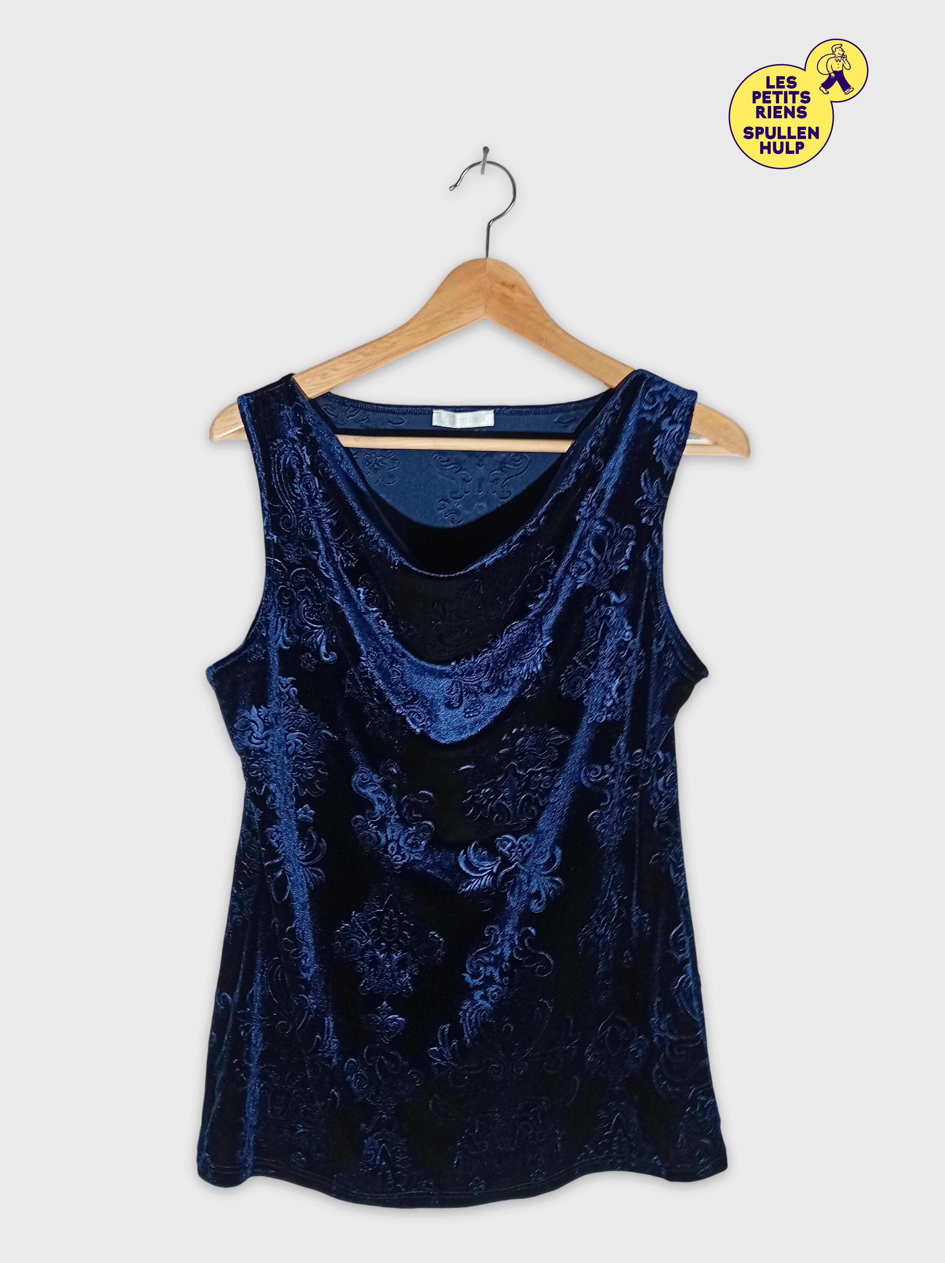 Acheter Débardeur velours bleu marine motifs floraux Promod S 💙 Très bon état - 10,00 € Débardeur velours bleu marine motifs floraux Promod S 💙 Très bon état reconditionné disponible sur Label Emmaüs